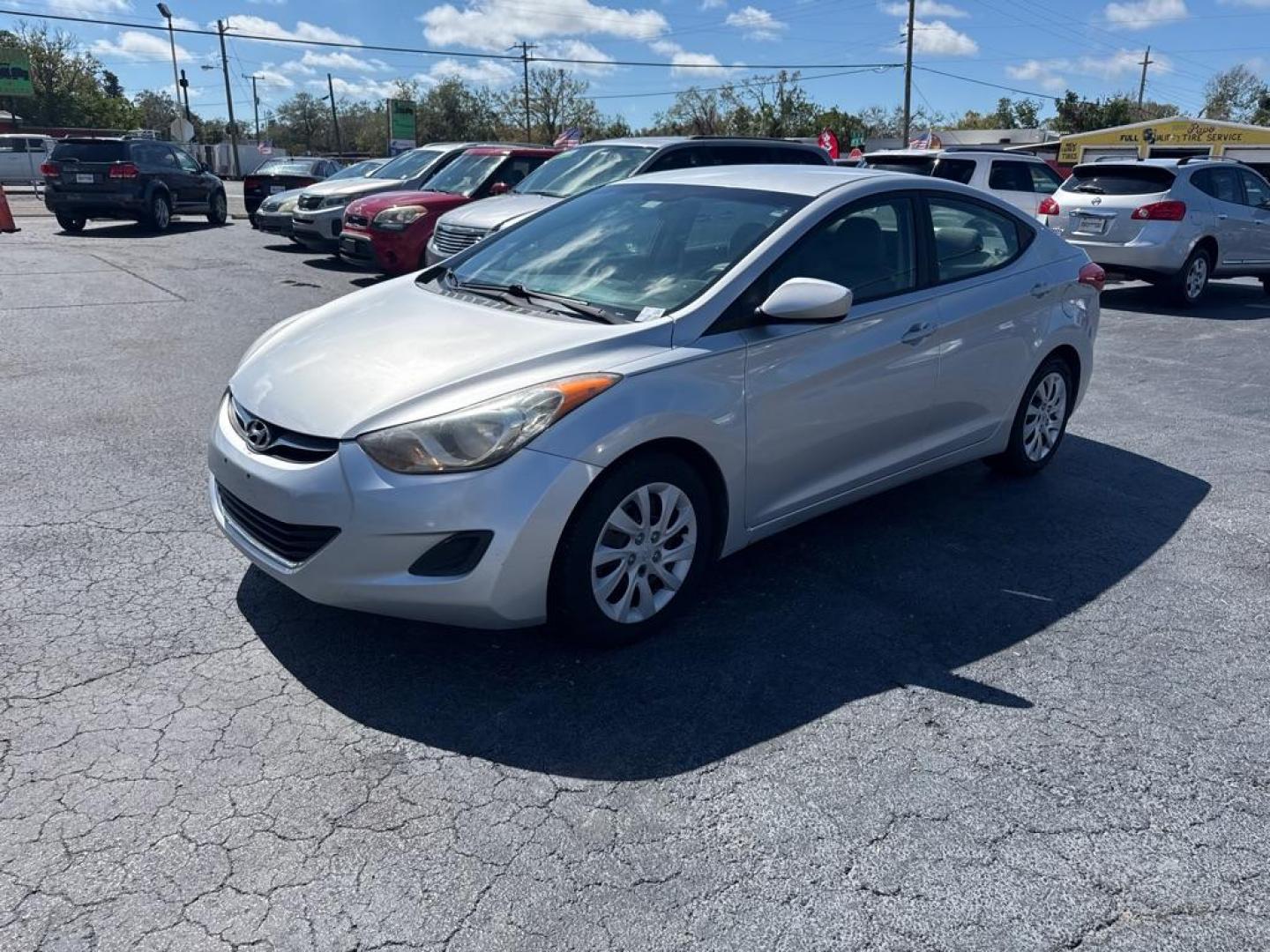 2012 GRAY HYUNDAI ELANTRA GLS (KMHDH4AEXCU) with an 1.8L engine, Automatic transmission, located at 2929 9th St. West, Bradenton, 34205, (941) 242-2810, 27.473591, -82.570679 - Thanks for inquring into DriveNation USA! All vehicles listed can be viewed at www.drivenationusa.com for vehicle history reports and additonal info. We cannot quote any terms such as down payments or monthly payments without an application. You can apply directly at www.drivenationusa.com or by con - Photo#3