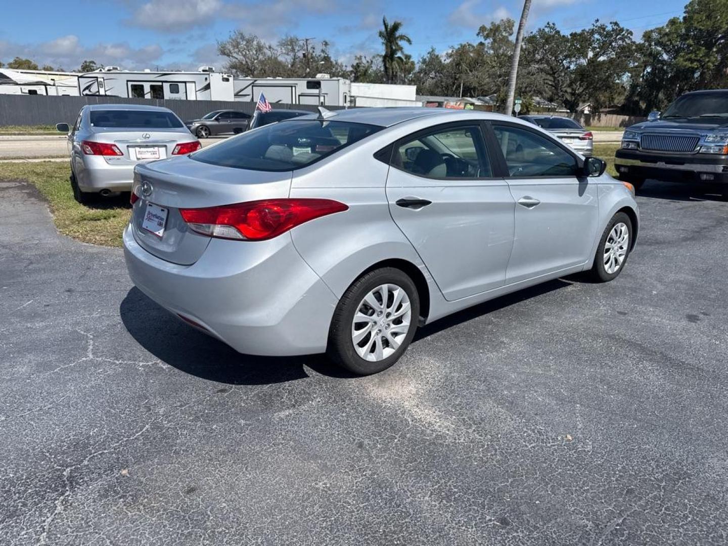 2012 GRAY HYUNDAI ELANTRA GLS (KMHDH4AEXCU) with an 1.8L engine, Automatic transmission, located at 2929 9th St. West, Bradenton, 34205, (941) 242-2810, 27.473591, -82.570679 - Thanks for inquring into DriveNation USA! All vehicles listed can be viewed at www.drivenationusa.com for vehicle history reports and additonal info. We cannot quote any terms such as down payments or monthly payments without an application. You can apply directly at www.drivenationusa.com or by con - Photo#6