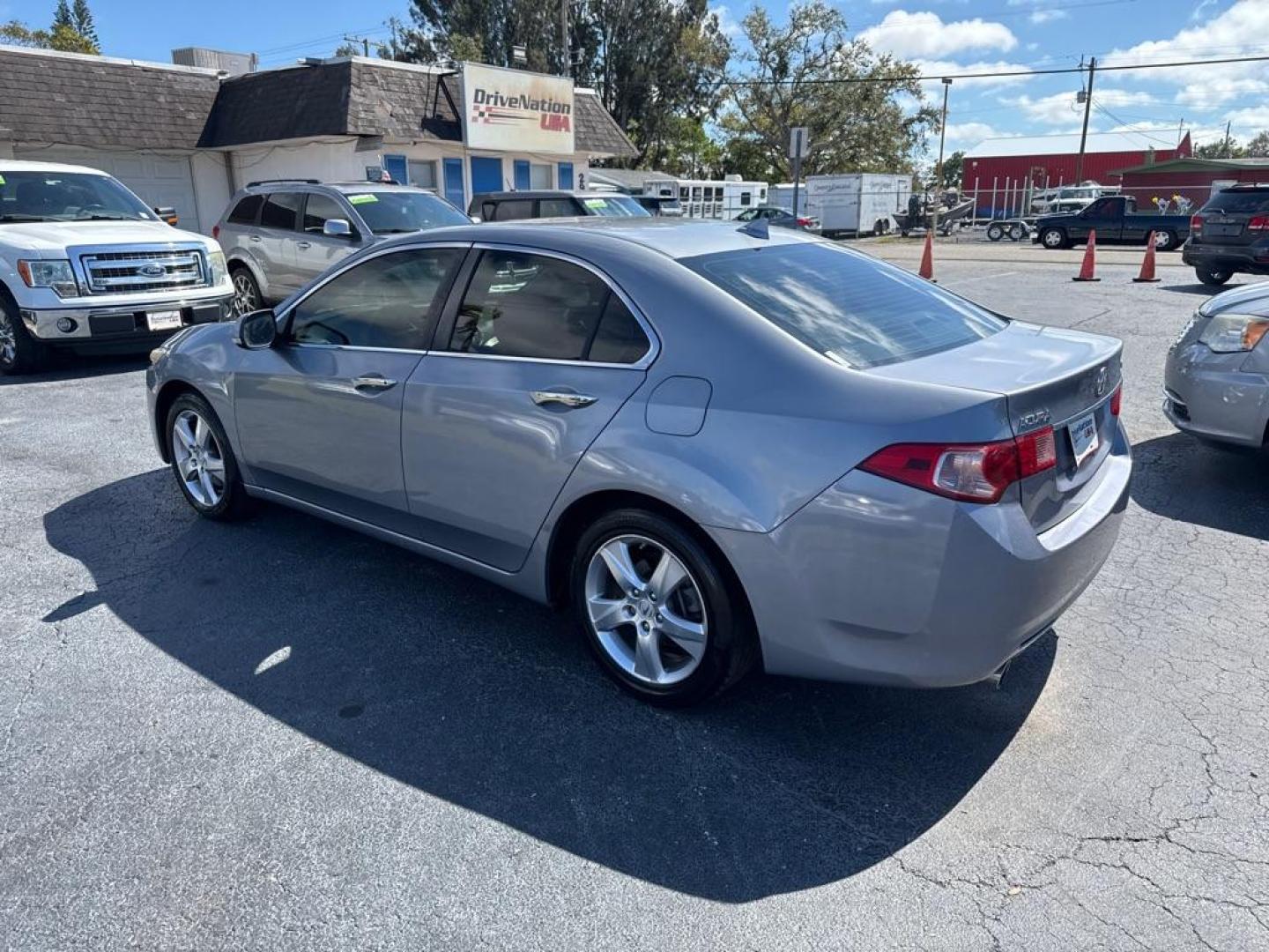 2012 BLUE ACURA TSX (JH4CU2F45CC) with an 2.4L engine, Automatic transmission, located at 2929 9th St. West, Bradenton, 34205, (941) 242-2810, 27.473591, -82.570679 - Thanks for inquring into DriveNation USA! All vehicles listed can be viewed at www.drivenationusa.com for vehicle history reports and additonal info. We cannot quote any terms such as down payments or monthly payments without an application. You can apply directly at www.drivenationusa.com or by con - Photo#5
