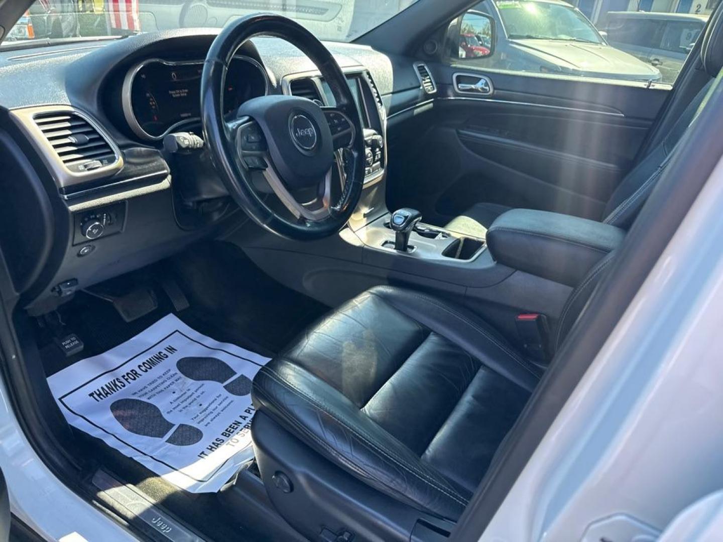 2014 WHITE JEEP GRAND CHEROKEE LIMITED (1C4RJEBG2EC) with an 3.6L engine, Automatic transmission, located at 2929 9th St. West, Bradenton, 34205, (941) 242-2810, 27.473591, -82.570679 - Thanks for inquring into DriveNation USA! All vehicles listed can be viewed at www.drivenationusa.com for vehicle history reports and additonal info. We cannot quote any terms such as down payments or monthly payments without an application. You can apply directly at www.drivenationusa.com or by con - Photo#9