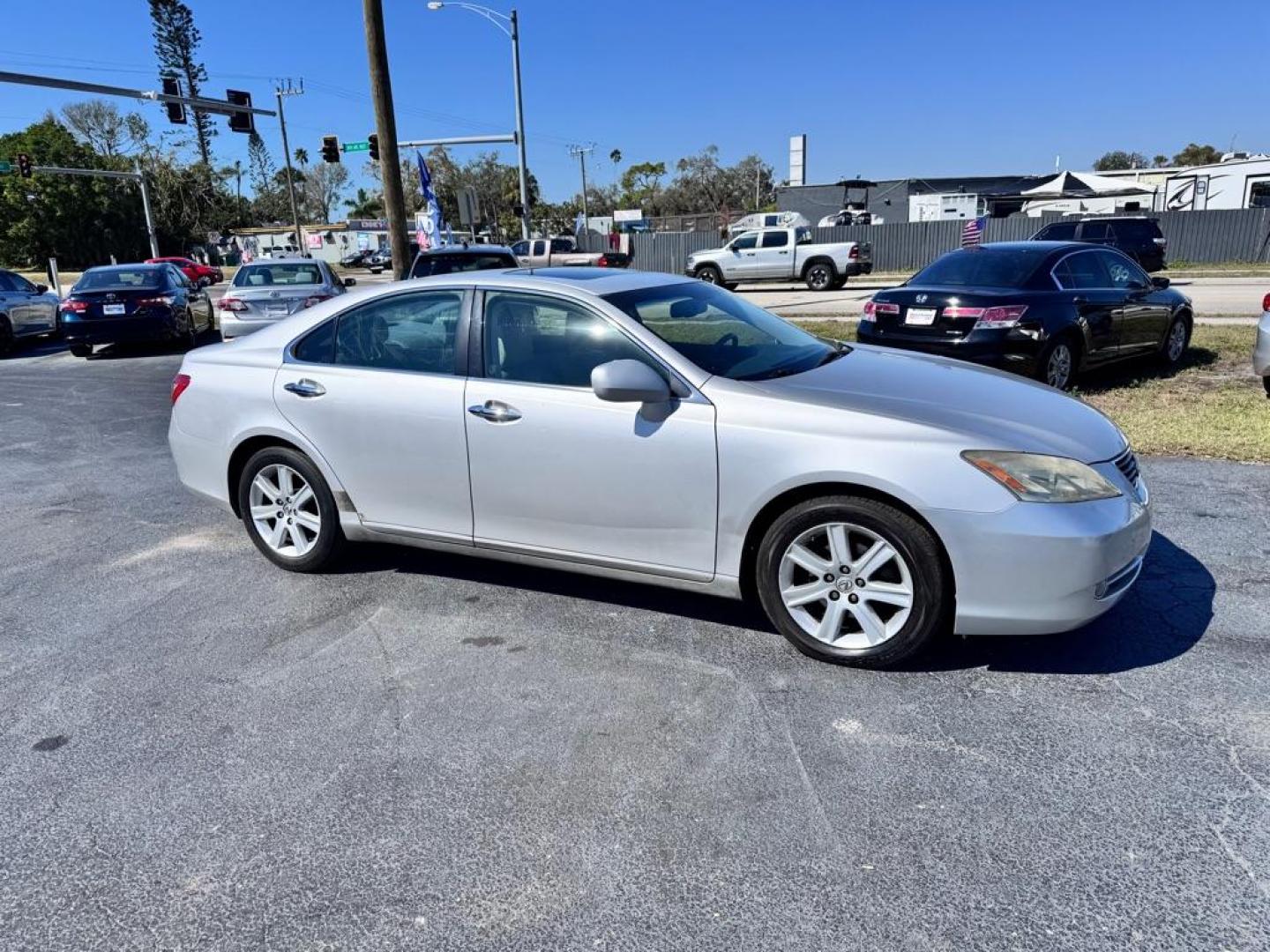 2007 SILVER LEXUS ES 350 (JTHBJ46G872) with an 3.5L engine, Automatic transmission, located at 2929 9th St. West, Bradenton, 34205, (941) 242-2810, 27.473591, -82.570679 - Thanks for inquring into DriveNation USA! All vehicles listed can be viewed at www.drivenationusa.com for vehicle history reports and additonal info. We cannot quote any terms such as down payments or monthly payments without an application. You can apply directly at www.drivenationusa.com or by con - Photo#0
