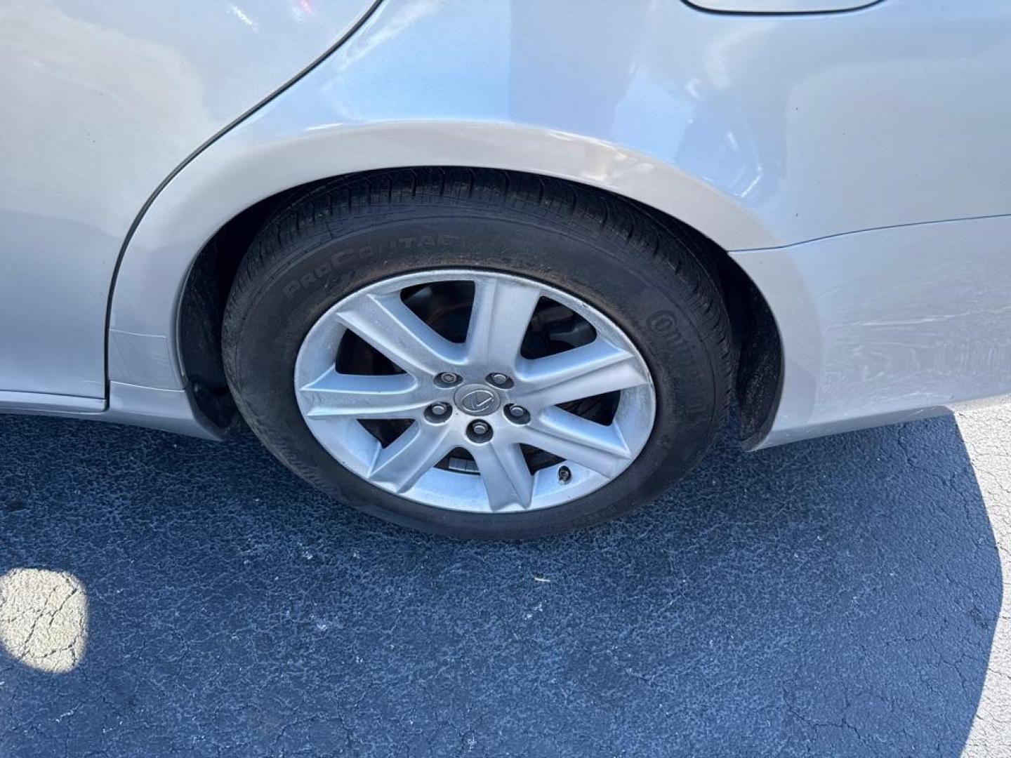 2007 SILVER LEXUS ES 350 (JTHBJ46G872) with an 3.5L engine, Automatic transmission, located at 2929 9th St. West, Bradenton, 34205, (941) 242-2810, 27.473591, -82.570679 - Thanks for inquring into DriveNation USA! All vehicles listed can be viewed at www.drivenationusa.com for vehicle history reports and additonal info. We cannot quote any terms such as down payments or monthly payments without an application. You can apply directly at www.drivenationusa.com or by con - Photo#9