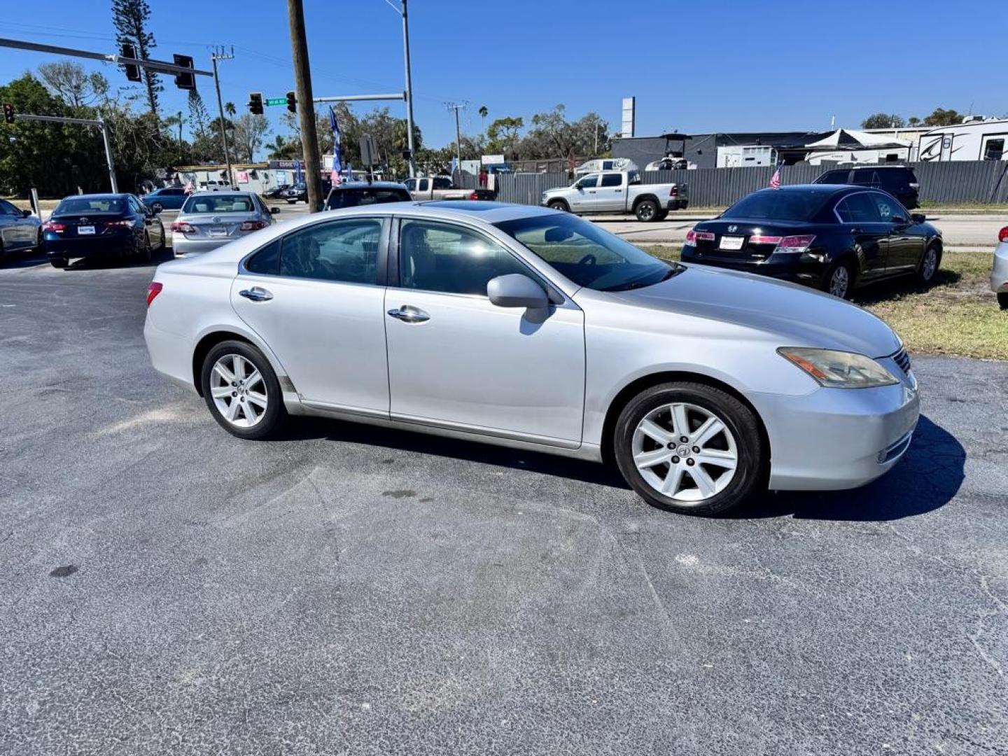 2007 SILVER LEXUS ES 350 (JTHBJ46G872) with an 3.5L engine, Automatic transmission, located at 2929 9th St. West, Bradenton, 34205, (941) 242-2810, 27.473591, -82.570679 - Thanks for inquring into DriveNation USA! All vehicles listed can be viewed at www.drivenationusa.com for vehicle history reports and additonal info. We cannot quote any terms such as down payments or monthly payments without an application. You can apply directly at www.drivenationusa.com or by con - Photo#1