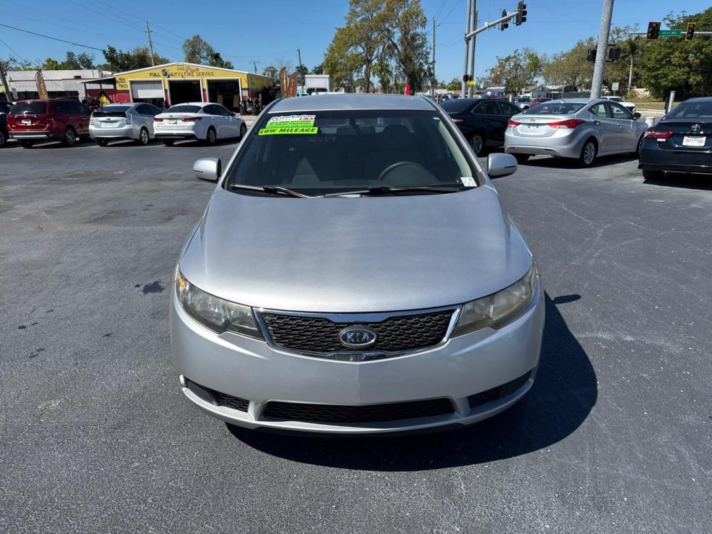 2013 SILVER KIA FORTE EX (KNAFU4A29D5) with an 2.0L engine, Automatic transmission, located at 2929 9th St. West, Bradenton, 34205, (941) 242-2810, 27.473591, -82.570679 - Thanks for inquring into DriveNation USA! All vehicles listed can be viewed at www.drivenationusa.com for vehicle history reports and additonal info. We cannot quote any terms such as down payments or monthly payments without an application. You can apply directly at www.drivenationusa.com or by con - Photo#2