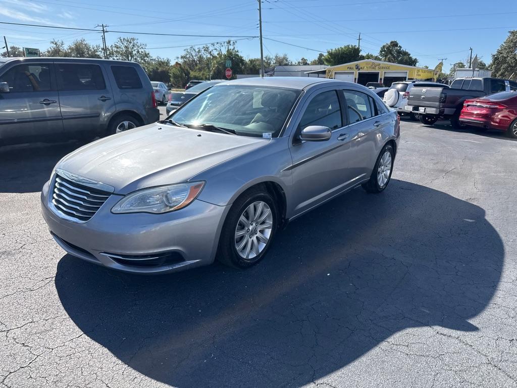 2013 SILVER CHRYSLER 200 TOURING (1C3CCBBB8DN) with an 2.4L engine, Automatic transmission, located at 2929 9th St. West, Bradenton, 34205, (941) 242-2810, 27.473591, -82.570679 - Thanks for inquring into DriveNation USA! All vehicles listed can be viewed at www.drivenationusa.com for vehicle history reports and additonal info. We cannot quote any terms such as down payments or monthly payments without an application. You can apply directly at www.drivenationusa.com or by con - Photo#4