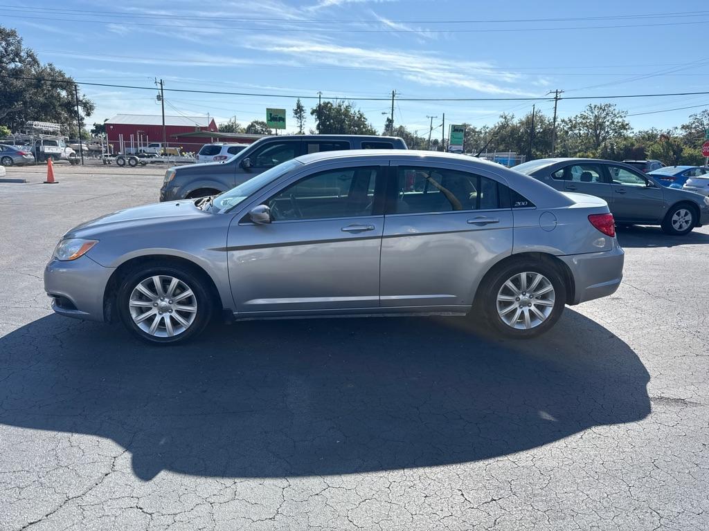 2013 SILVER CHRYSLER 200 TOURING (1C3CCBBB8DN) with an 2.4L engine, Automatic transmission, located at 2929 9th St. West, Bradenton, 34205, (941) 242-2810, 27.473591, -82.570679 - Thanks for inquring into DriveNation USA! All vehicles listed can be viewed at www.drivenationusa.com for vehicle history reports and additonal info. We cannot quote any terms such as down payments or monthly payments without an application. You can apply directly at www.drivenationusa.com or by con - Photo#5