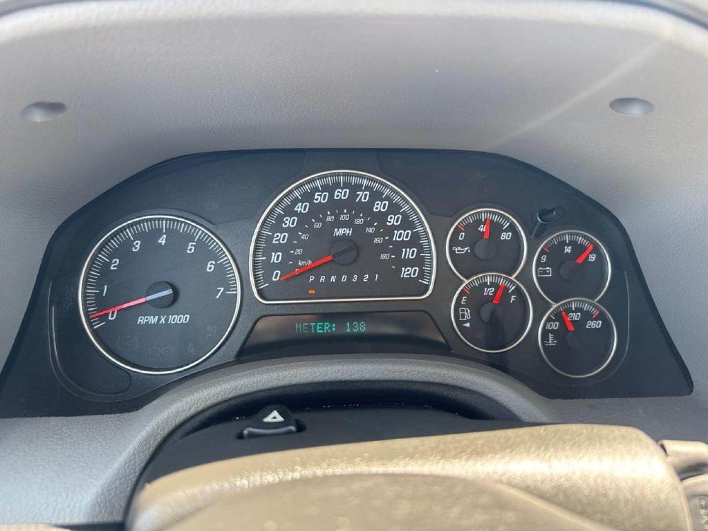 2007 WHITE GMC ENVOY DENALI (1GKES63M272) with an 5.3L engine, Automatic transmission, located at 2929 9th St. West, Bradenton, 34205, (941) 242-2810, 27.473591, -82.570679 - Thanks for inquring into DriveNation USA! All vehicles listed can be viewed at www.drivenationusa.com for vehicle history reports and additonal info. We cannot quote any terms such as down payments or monthly payments without an application. You can apply directly at www.drivenationusa.com or by con - Photo#12