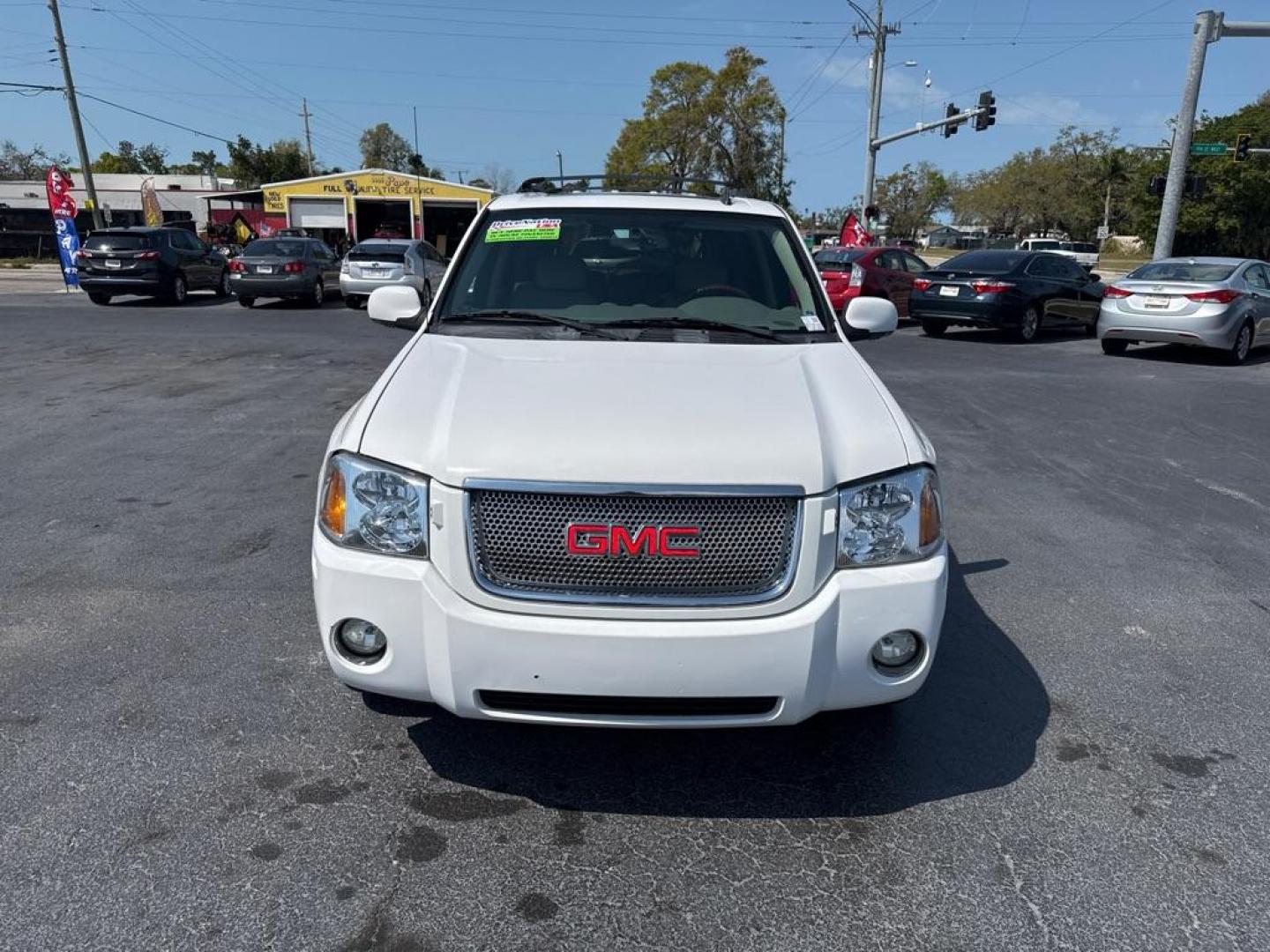 2007 WHITE GMC ENVOY DENALI (1GKES63M272) with an 5.3L engine, Automatic transmission, located at 2929 9th St. West, Bradenton, 34205, (941) 242-2810, 27.473591, -82.570679 - Thanks for inquring into DriveNation USA! All vehicles listed can be viewed at www.drivenationusa.com for vehicle history reports and additonal info. We cannot quote any terms such as down payments or monthly payments without an application. You can apply directly at www.drivenationusa.com or by con - Photo#2