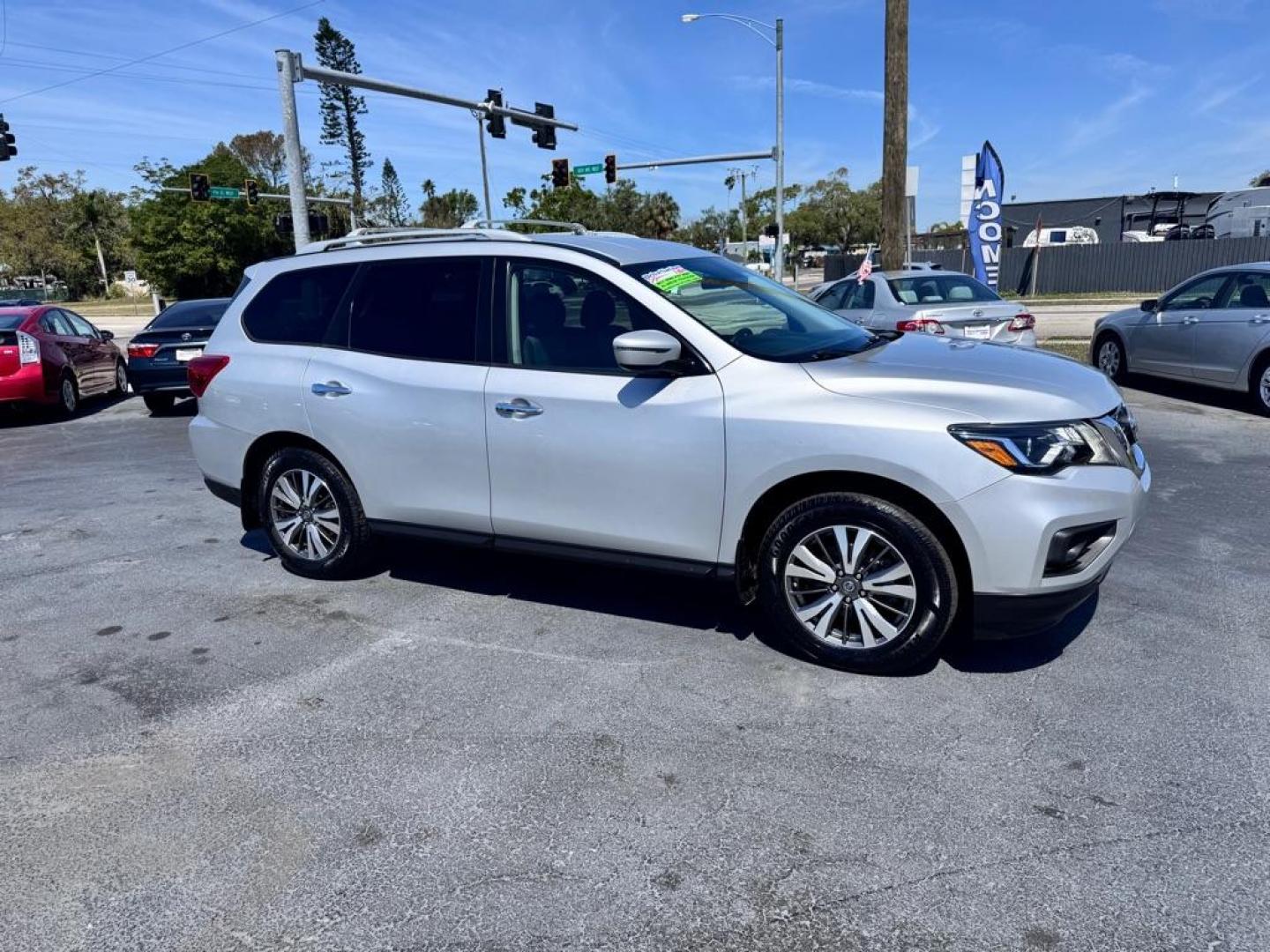 2019 SILVER NISSAN PATHFINDER S (5N1DR2MN8KC) with an 3.5L engine, Continuously Variable transmission, located at 2929 9th St. West, Bradenton, 34205, (941) 242-2810, 27.473591, -82.570679 - Thanks for inquring into DriveNation USA! All vehicles listed can be viewed at www.drivenationusa.com for vehicle history reports and additonal info. We cannot quote any terms such as down payments or monthly payments without an application. You can apply directly at www.drivenationusa.com or by con - Photo#1