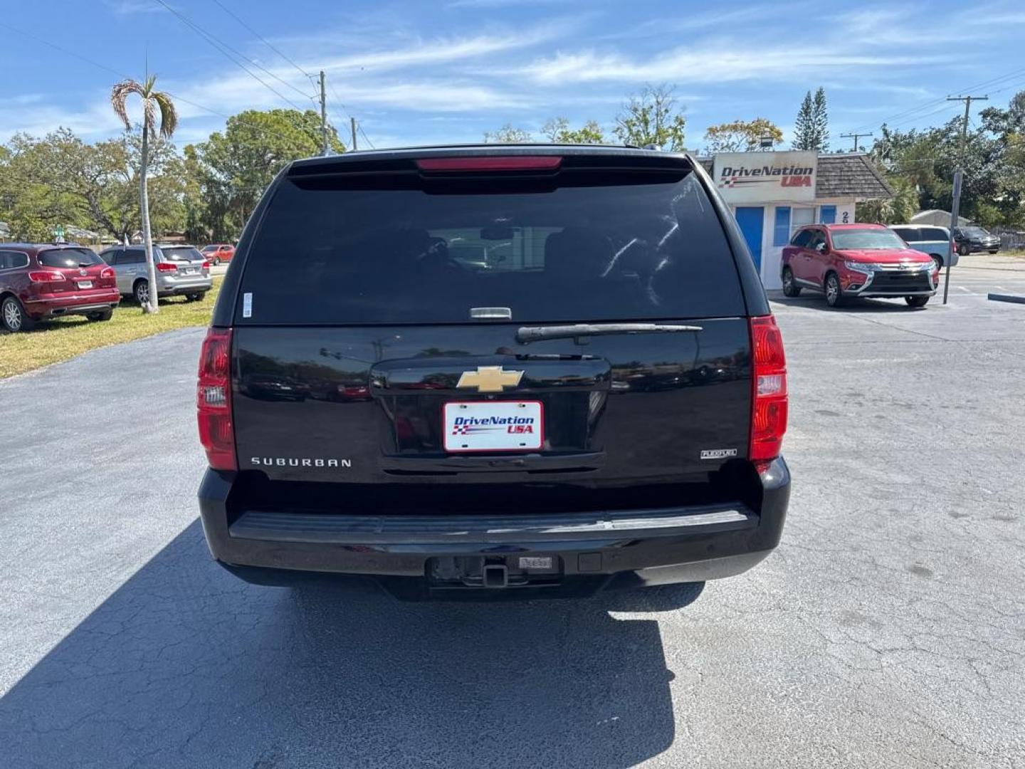2012 BLACK CHEVROLET SUBURBAN 1500 LT (1GNSCJE09CR) with an 5.3L engine, Automatic transmission, located at 2929 9th St. West, Bradenton, 34205, (941) 242-2810, 27.473591, -82.570679 - Photo#7