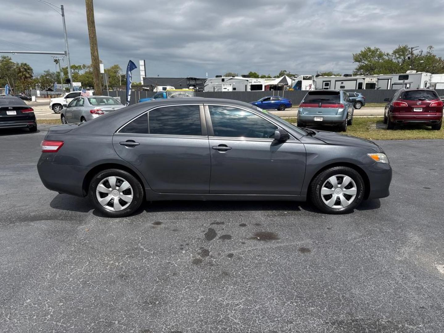 2010 GRAY TOYOTA CAMRY SE (4T1BF3EK1AU) with an 2.5L engine, Automatic transmission, located at 2929 9th St. West, Bradenton, 34205, (941) 242-2810, 27.473591, -82.570679 - Thanks for inquring into DriveNation USA! All vehicles listed can be viewed at www.drivenationusa.com for vehicle history reports and additonal info. We cannot quote any terms such as down payments or monthly payments without an application. You can apply directly at www.drivenationusa.com or by con - Photo#10