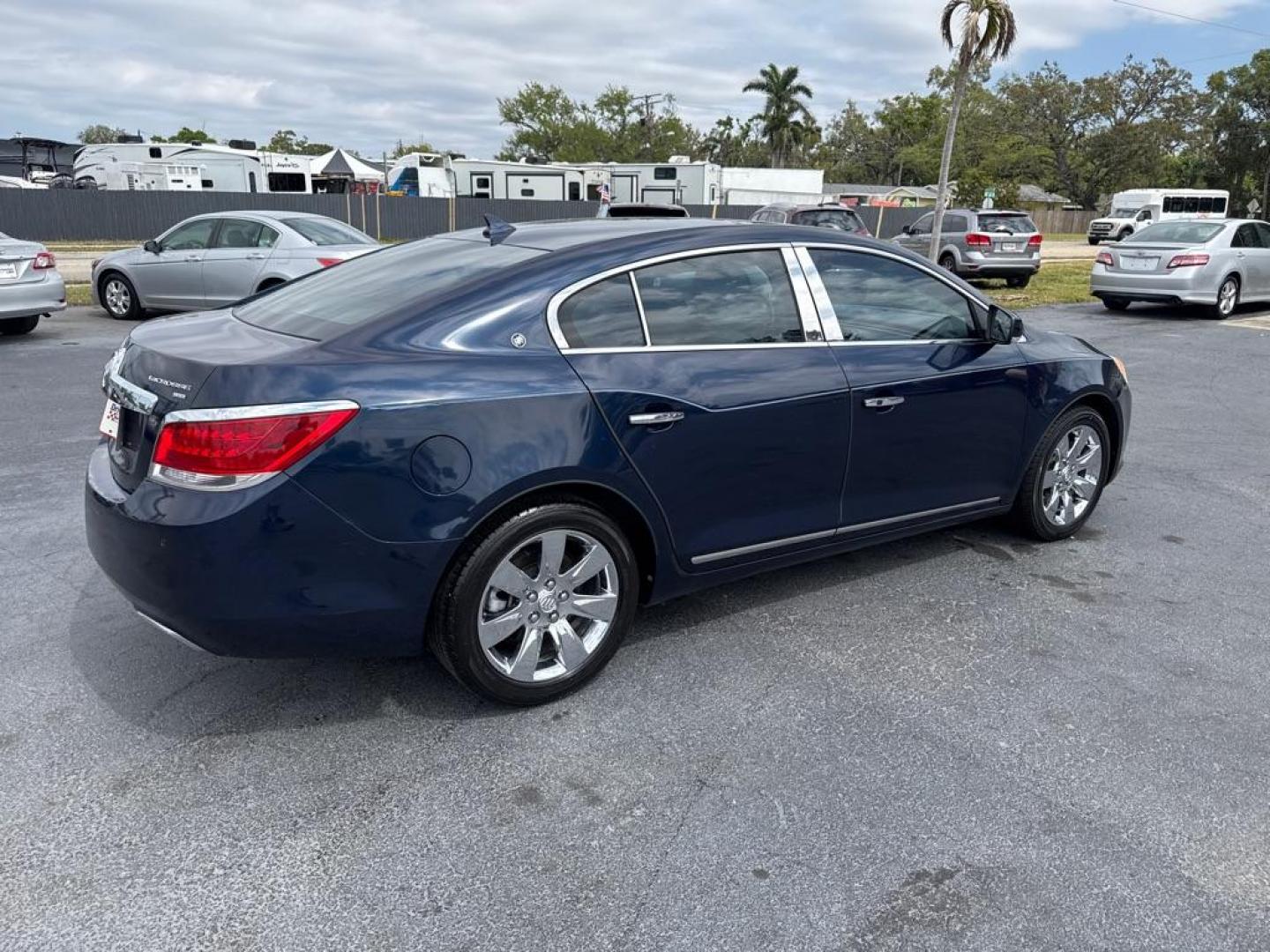 2011 BLUE BUICK LACROSSE CXS (1G4GE5ED6BF) with an 3.6L engine, Automatic transmission, located at 2929 9th St. West, Bradenton, 34205, (941) 242-2810, 27.473591, -82.570679 - Photo#8