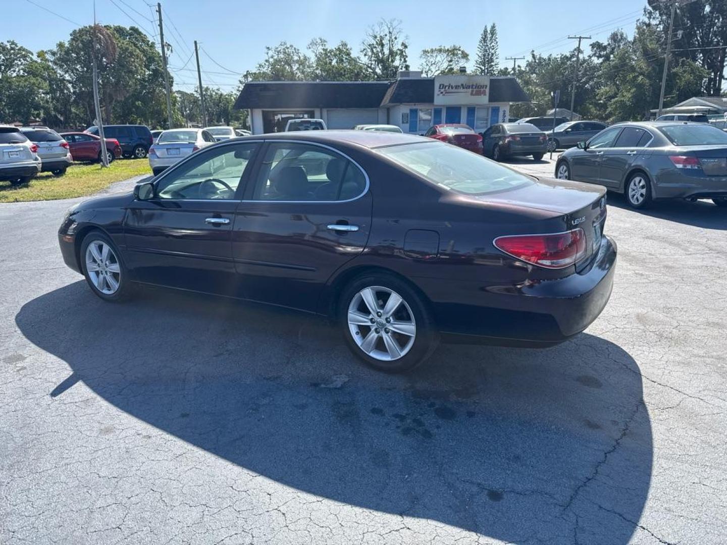 2005 PURPLE LEXUS ES 330 (JTHBA30G455) with an 3.3L engine, Automatic transmission, located at 2929 9th St. West, Bradenton, 34205, (941) 242-2810, 27.473591, -82.570679 - Photo#4
