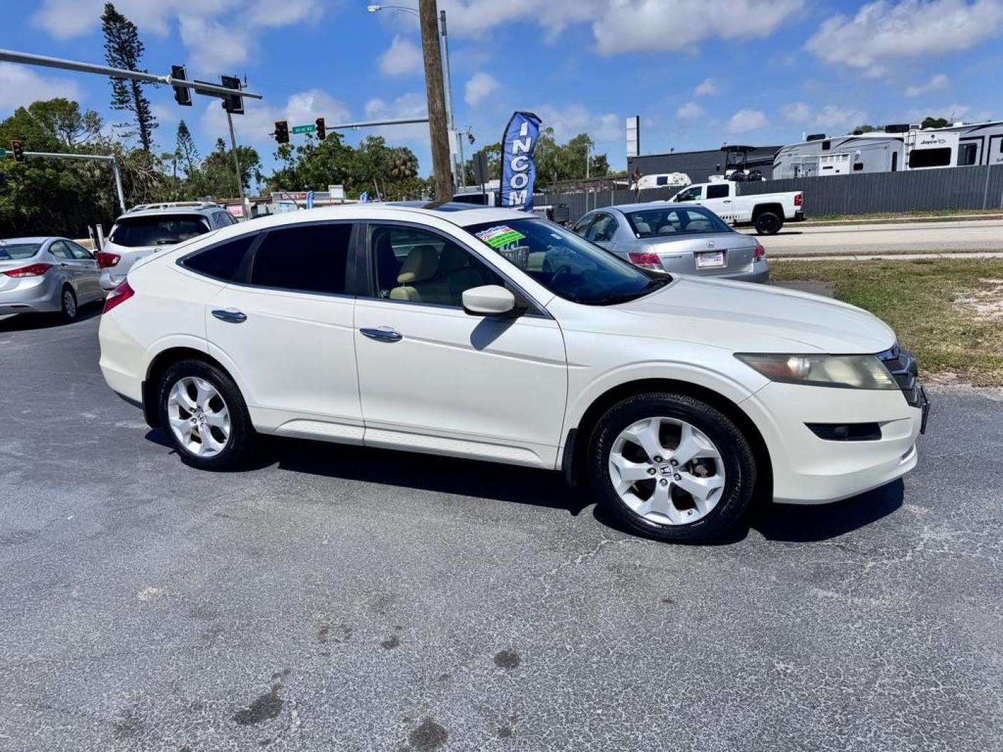 2010 WHITE HONDA ACCORD CROSSTOU EXL (5J6TF1H59AL) with an 3.5L engine, Automatic transmission, located at 2929 9th St. West, Bradenton, 34205, (941) 242-2810, 27.473591, -82.570679 - Thanks for inquring into DriveNation USA! All vehicles listed can be viewed at www.drivenationusa.com for vehicle history reports and additonal info. We cannot quote any terms such as down payments or monthly payments without an application. You can apply directly at www.drivenationusa.com or by con - Photo#0