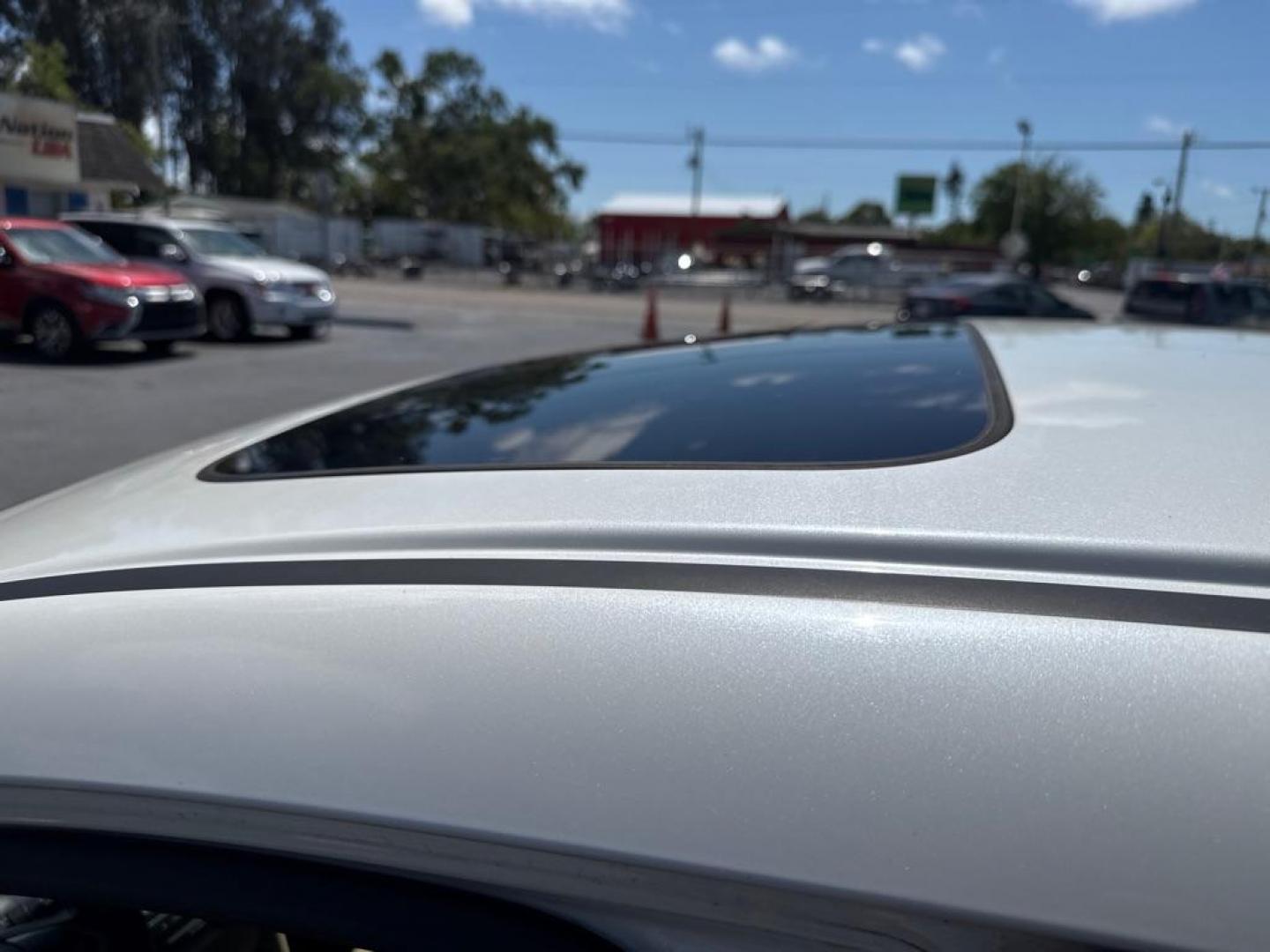 2010 WHITE HONDA ACCORD CROSSTOU EXL (5J6TF1H59AL) with an 3.5L engine, Automatic transmission, located at 2929 9th St. West, Bradenton, 34205, (941) 242-2810, 27.473591, -82.570679 - Thanks for inquring into DriveNation USA! All vehicles listed can be viewed at www.drivenationusa.com for vehicle history reports and additonal info. We cannot quote any terms such as down payments or monthly payments without an application. You can apply directly at www.drivenationusa.com or by con - Photo#11