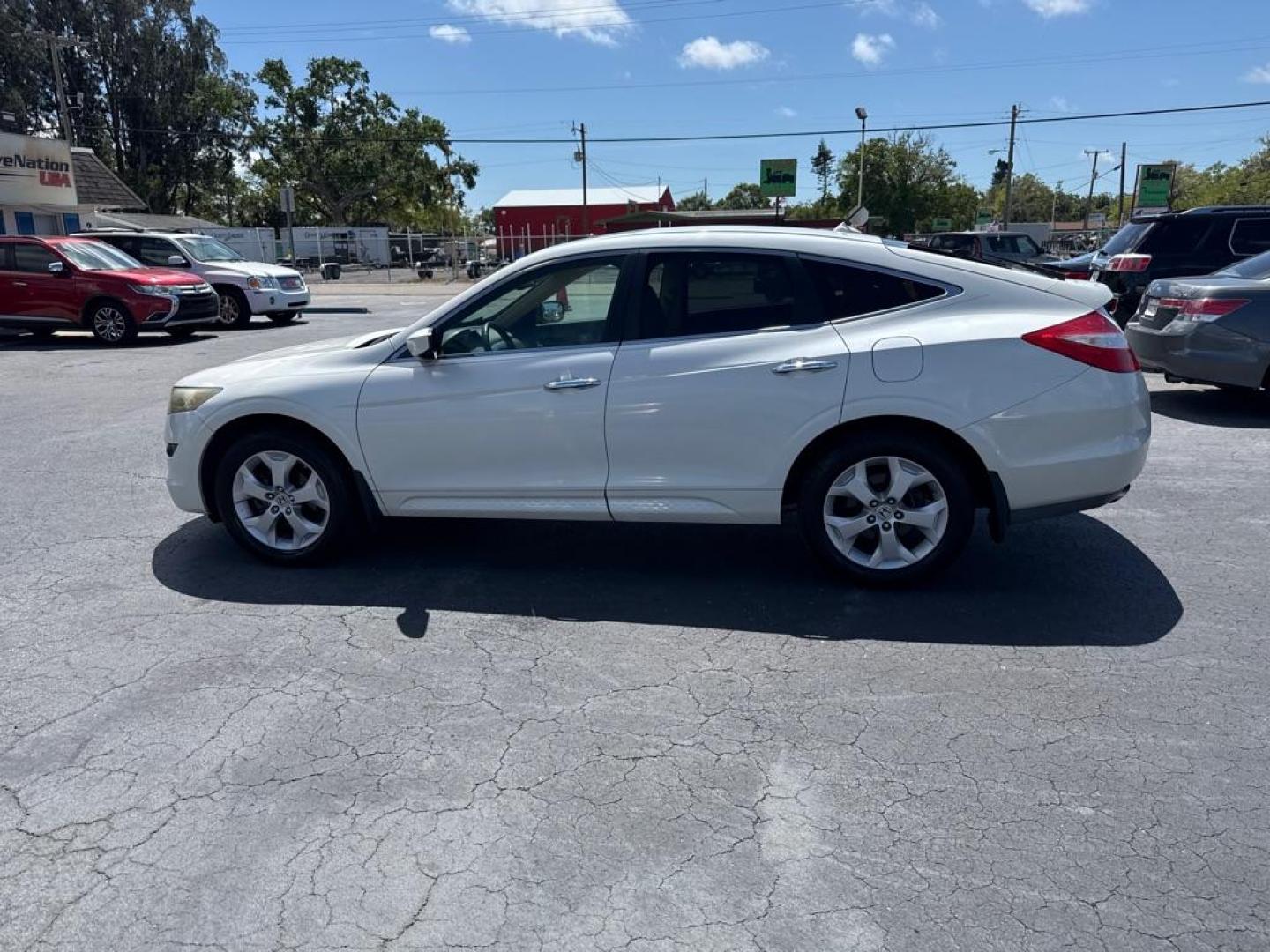 2010 WHITE HONDA ACCORD CROSSTOU EXL (5J6TF1H59AL) with an 3.5L engine, Automatic transmission, located at 2929 9th St. West, Bradenton, 34205, (941) 242-2810, 27.473591, -82.570679 - Thanks for inquring into DriveNation USA! All vehicles listed can be viewed at www.drivenationusa.com for vehicle history reports and additonal info. We cannot quote any terms such as down payments or monthly payments without an application. You can apply directly at www.drivenationusa.com or by con - Photo#4