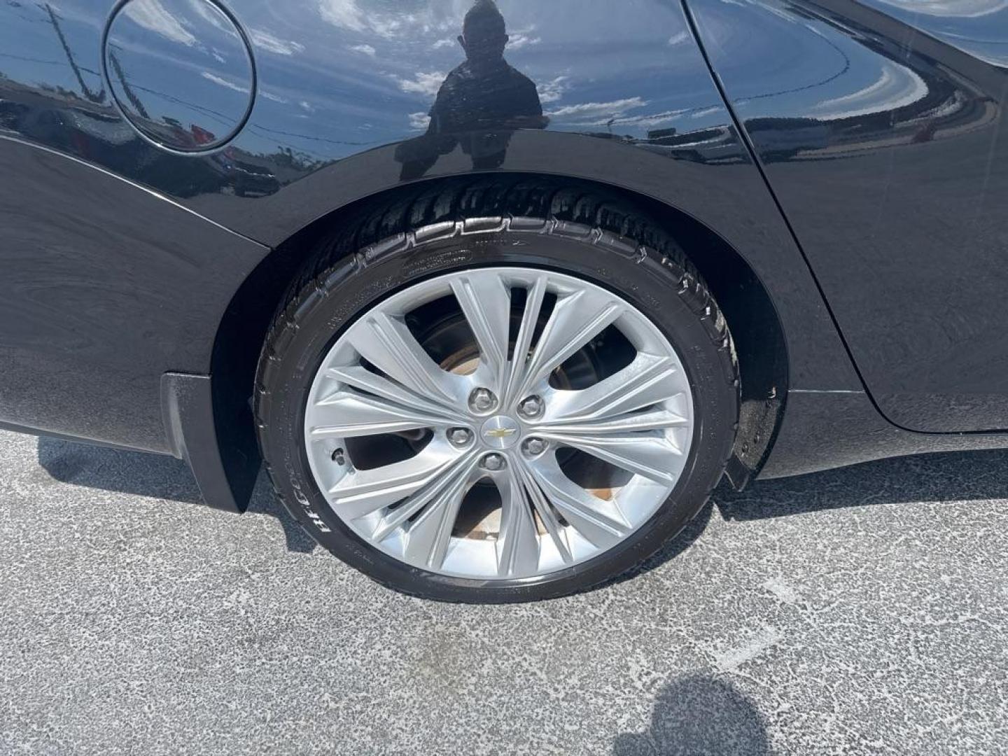 2014 BLACK CHEVROLET IMPALA LTZ (2G1155S39E9) with an 3.6L engine, Automatic transmission, located at 2929 9th St. West, Bradenton, 34205, (941) 242-2810, 27.473591, -82.570679 - Thanks for inquring into DriveNation USA! All vehicles listed can be viewed at www.drivenationusa.com for vehicle history reports and additonal info. We cannot quote any terms such as down payments or monthly payments without an application. You can apply directly at www.drivenationusa.com or by con - Photo#9