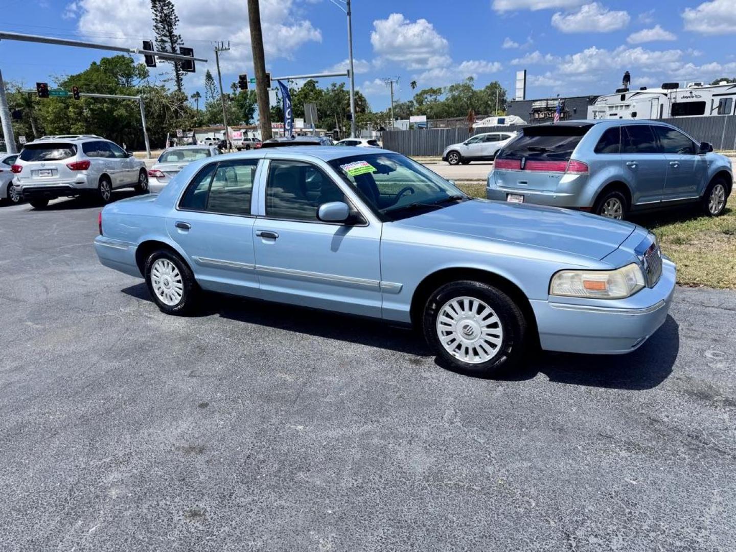 2008 BLUE MERCURY GRAND MARQUIS LS (2MEFM75V68X) with an 4.6L engine, Automatic transmission, located at 2929 9th St. West, Bradenton, 34205, (941) 242-2810, 27.473591, -82.570679 - Thanks for inquring into DriveNation USA! All vehicles listed can be viewed at www.drivenationusa.com for vehicle history reports and additonal info. We cannot quote any terms such as down payments or monthly payments without an application. You can apply directly at www.drivenationusa.com or by con - Photo#0