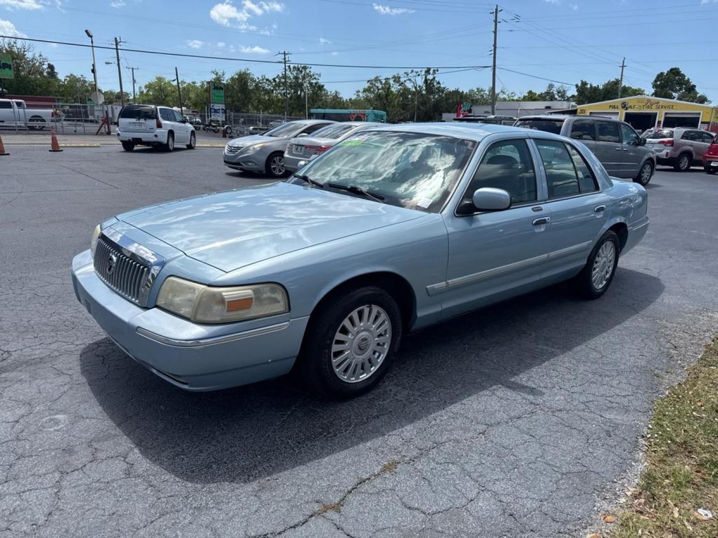2008 BLUE MERCURY GRAND MARQUIS LS (2MEFM75V68X) with an 4.6L engine, Automatic transmission, located at 2929 9th St. West, Bradenton, 34205, (941) 242-2810, 27.473591, -82.570679 - Thanks for inquring into DriveNation USA! All vehicles listed can be viewed at www.drivenationusa.com for vehicle history reports and additonal info. We cannot quote any terms such as down payments or monthly payments without an application. You can apply directly at www.drivenationusa.com or by con - Photo#3
