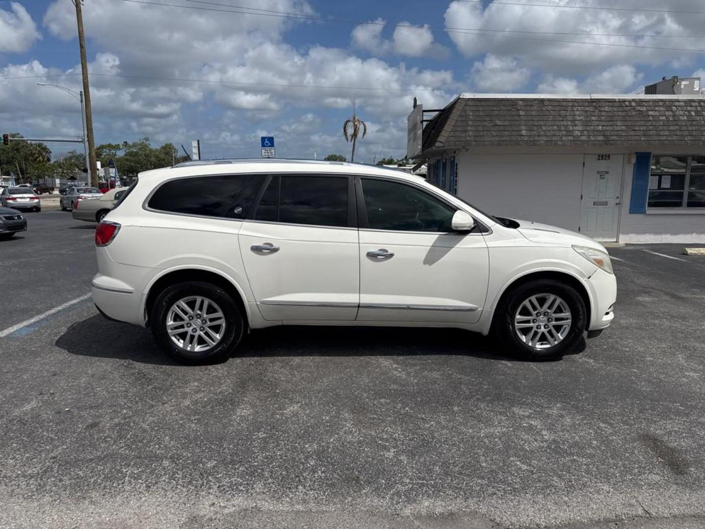 2014 WHITE BUICK ENCLAVE CXL (5GAKRAKD4EJ) with an 3.6L engine, Automatic transmission, located at 2929 9th St. West, Bradenton, 34205, (941) 242-2810, 27.473591, -82.570679 - Thanks for inquring into DriveNation USA! All vehicles listed can be viewed at www.drivenationusa.com for vehicle history reports and additonal info. We cannot quote any terms such as down payments or monthly payments without an application. You can apply directly at www.drivenationusa.com or by con - Photo#7