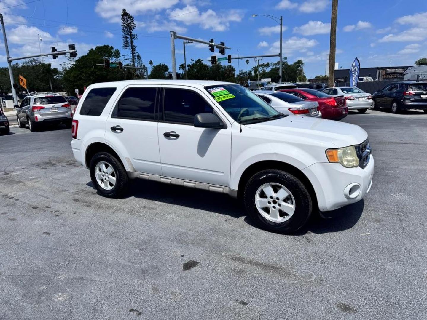 2009 WHITE FORD ESCAPE XLS (1FMCU02779K) with an 2.5L engine, Automatic transmission, located at 2929 9th St. West, Bradenton, 34205, (941) 242-2810, 27.473591, -82.570679 - Thanks for inquring into DriveNation USA! All vehicles listed can be viewed at www.drivenationusa.com for vehicle history reports and additonal info. We cannot quote any terms such as down payments or monthly payments without an application. You can apply directly at www.drivenationusa.com or by con - Photo#0