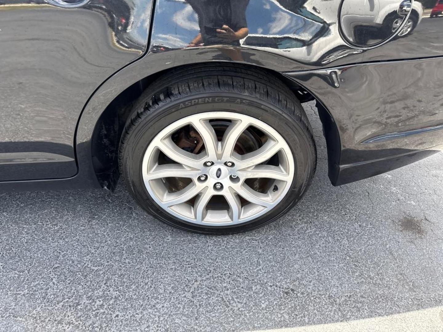 2011 BLACK FORD FUSION SEL (3FAHP0JA7BR) with an 2.5L engine, Automatic transmission, located at 2929 9th St. West, Bradenton, 34205, (941) 242-2810, 27.473591, -82.570679 - Thanks for inquring into DriveNation USA! All vehicles listed can be viewed at www.drivenationusa.com for vehicle history reports and additonal info. We cannot quote any terms such as down payments or monthly payments without an application. You can apply directly at www.drivenationusa.com or by con - Photo#9