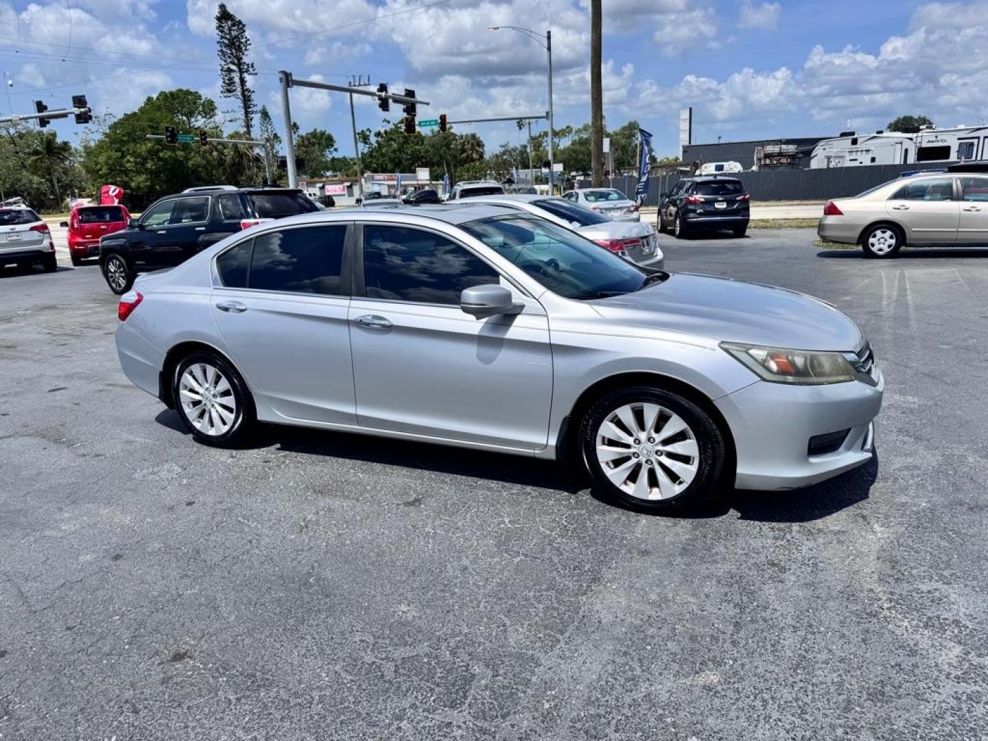 2014 SILVER HONDA ACCORD EXL (1HGCR2F84EA) with an 2.4L engine, Continuously Variable transmission, located at 2929 9th St. West, Bradenton, 34205, (941) 242-2810, 27.473591, -82.570679 - Photo#1