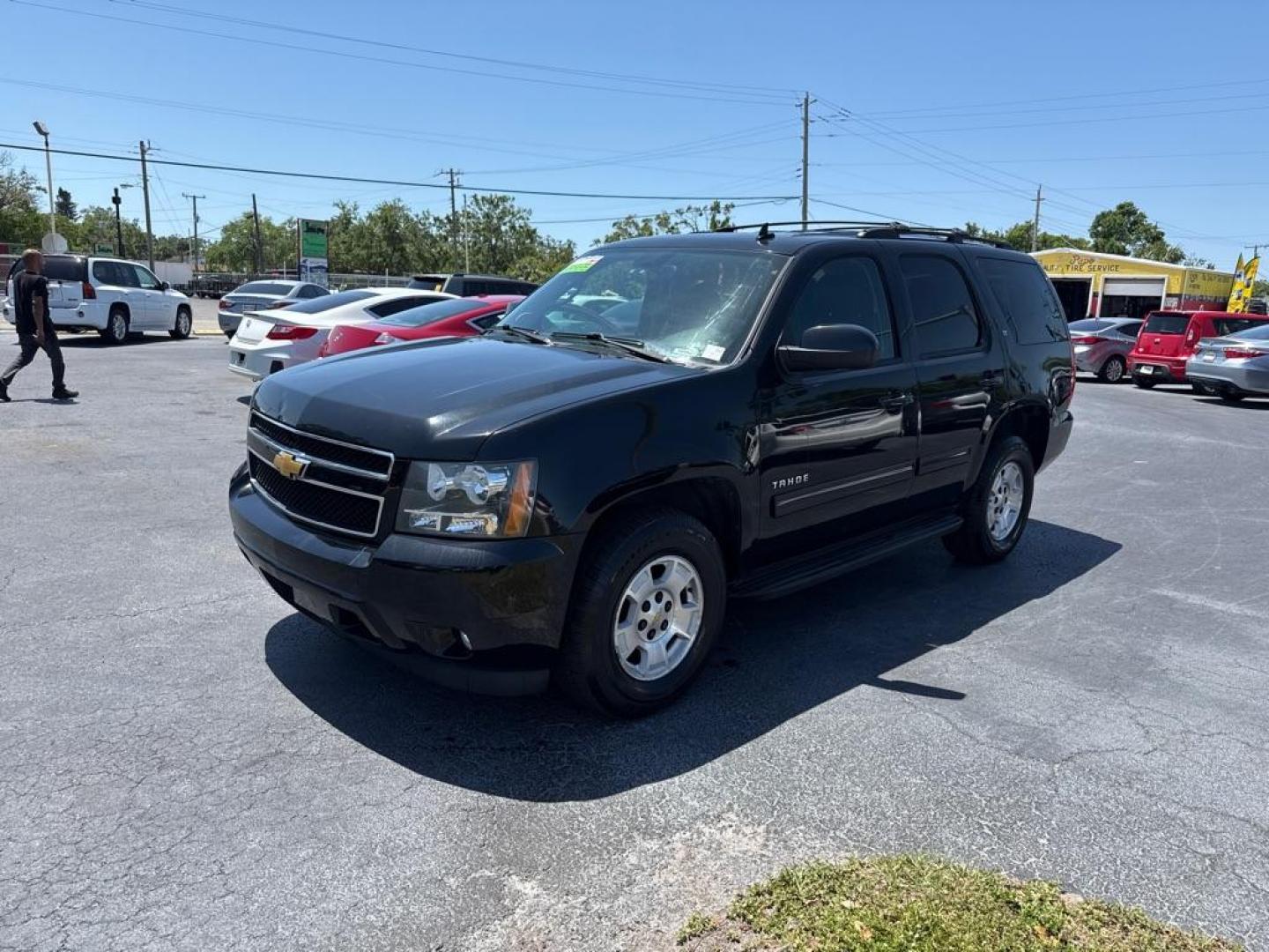 2013 BLACK CHEVROLET TAHOE 1500 LT (1GNSKBE00DR) with an 5.3L engine, Automatic transmission, located at 2929 9th St. West, Bradenton, 34205, (941) 242-2810, 27.473591, -82.570679 - Thanks for inquring into DriveNation USA! All vehicles listed can be viewed at www.drivenationusa.com for vehicle history reports and additonal info. We cannot quote any terms such as down payments or monthly payments without an application. You can apply directly at www.drivenationusa.com or by con - Photo#4