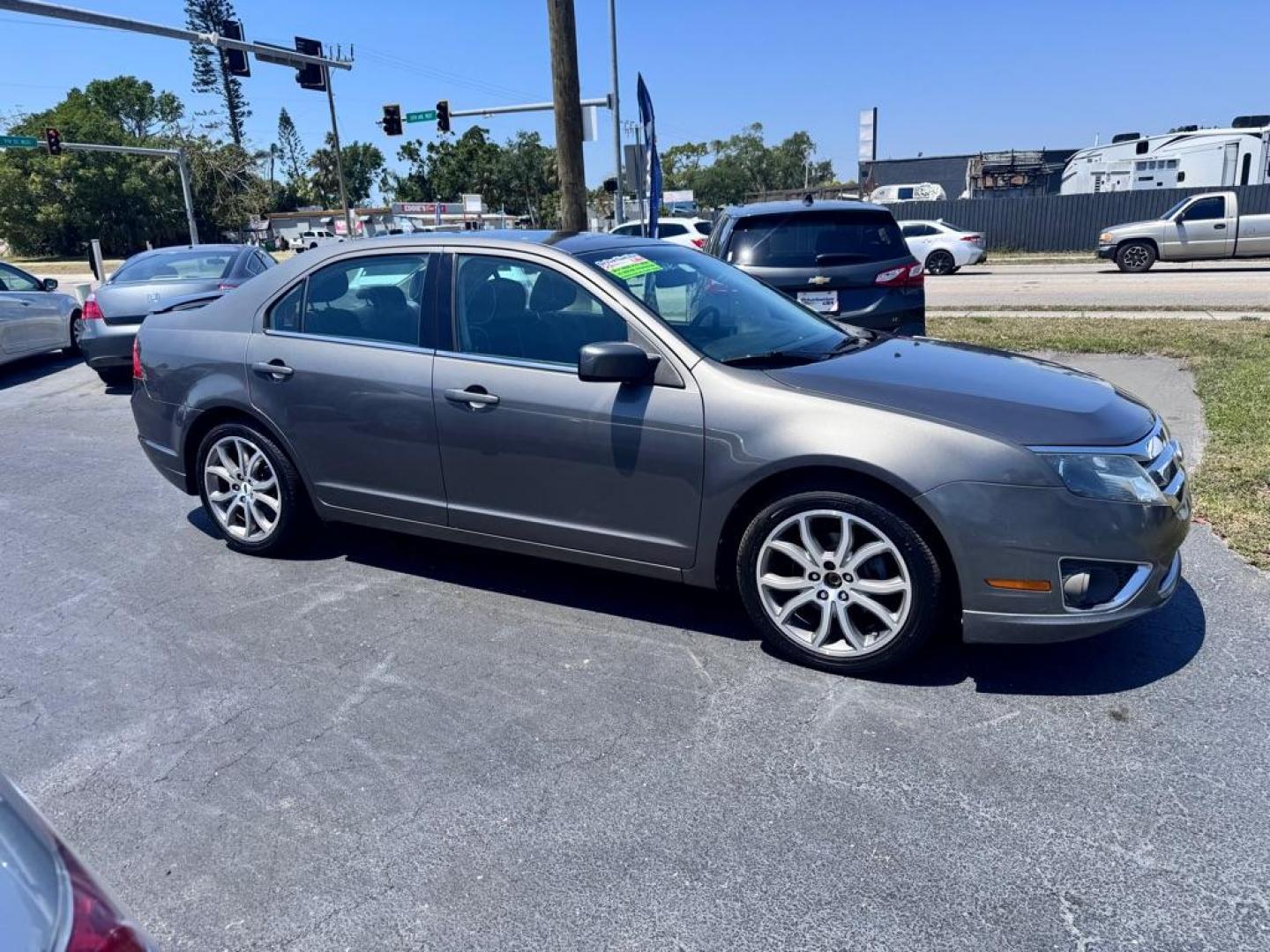 2012 GRAY FORD FUSION SE (3FAHP0HA3CR) with an 2.5L engine, Automatic transmission, located at 2929 9th St. West, Bradenton, 34205, (941) 242-2810, 27.473591, -82.570679 - Thanks for inquring into DriveNation USA! All vehicles listed can be viewed at www.drivenationusa.com for vehicle history reports and additonal info. We cannot quote any terms such as down payments or monthly payments without an application. You can apply directly at www.drivenationusa.com or by con - Photo#9
