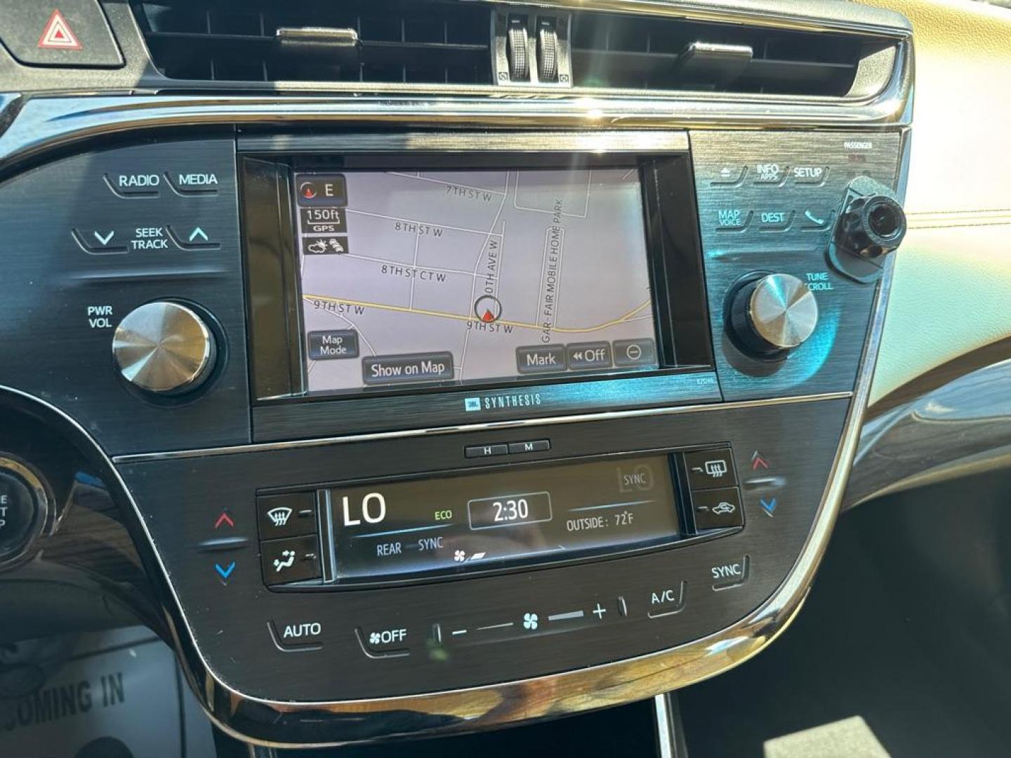 2013 WHITE TOYOTA AVALON XLE (4T1BK1EB3DU) with an 3.5L engine, Automatic transmission, located at 2929 9th St. West, Bradenton, 34205, (941) 242-2810, 27.473591, -82.570679 - Thanks for inquring into DriveNation USA! All vehicles listed can be viewed at www.drivenationusa.com for vehicle history reports and additonal info. We cannot quote any terms such as down payments or monthly payments without an application. You can apply directly at www.drivenationusa.com or by con - Photo#12