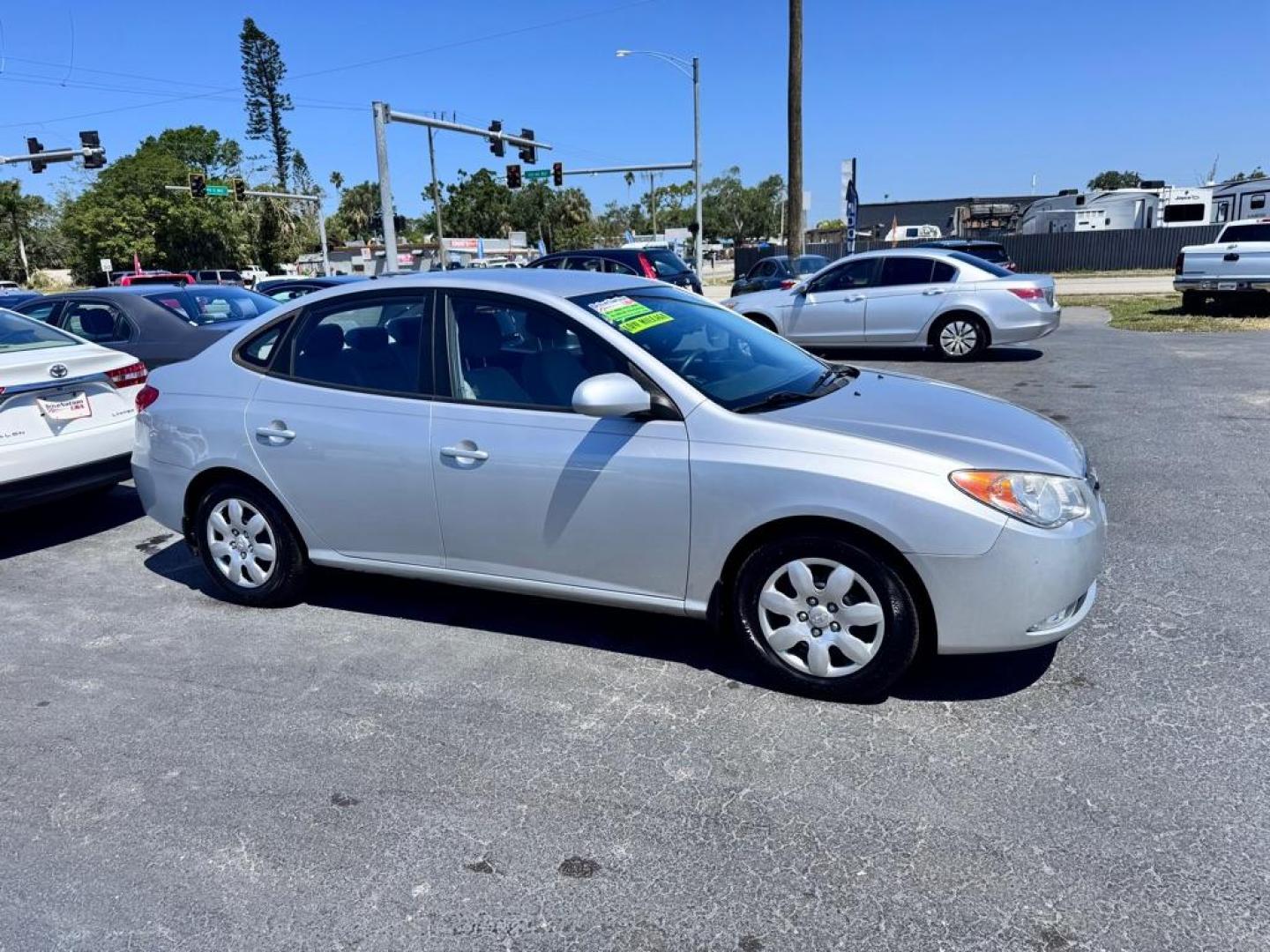 2008 SILVER HYUNDAI ELANTRA GLS (KMHDU46D58U) with an 2.0L engine, Automatic transmission, located at 2929 9th St. West, Bradenton, 34205, (941) 242-2810, 27.473591, -82.570679 - Thanks for inquring into DriveNation USA! All vehicles listed can be viewed at www.drivenationusa.com for vehicle history reports and additonal info. We cannot quote any terms such as down payments or monthly payments without an application. You can apply directly at www.drivenationusa.com or by con - Photo#0