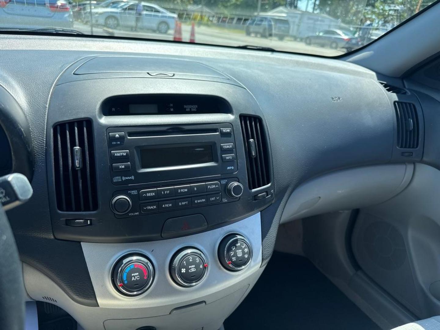 2008 SILVER HYUNDAI ELANTRA GLS (KMHDU46D58U) with an 2.0L engine, Automatic transmission, located at 2929 9th St. West, Bradenton, 34205, (941) 242-2810, 27.473591, -82.570679 - Thanks for inquring into DriveNation USA! All vehicles listed can be viewed at www.drivenationusa.com for vehicle history reports and additonal info. We cannot quote any terms such as down payments or monthly payments without an application. You can apply directly at www.drivenationusa.com or by con - Photo#10