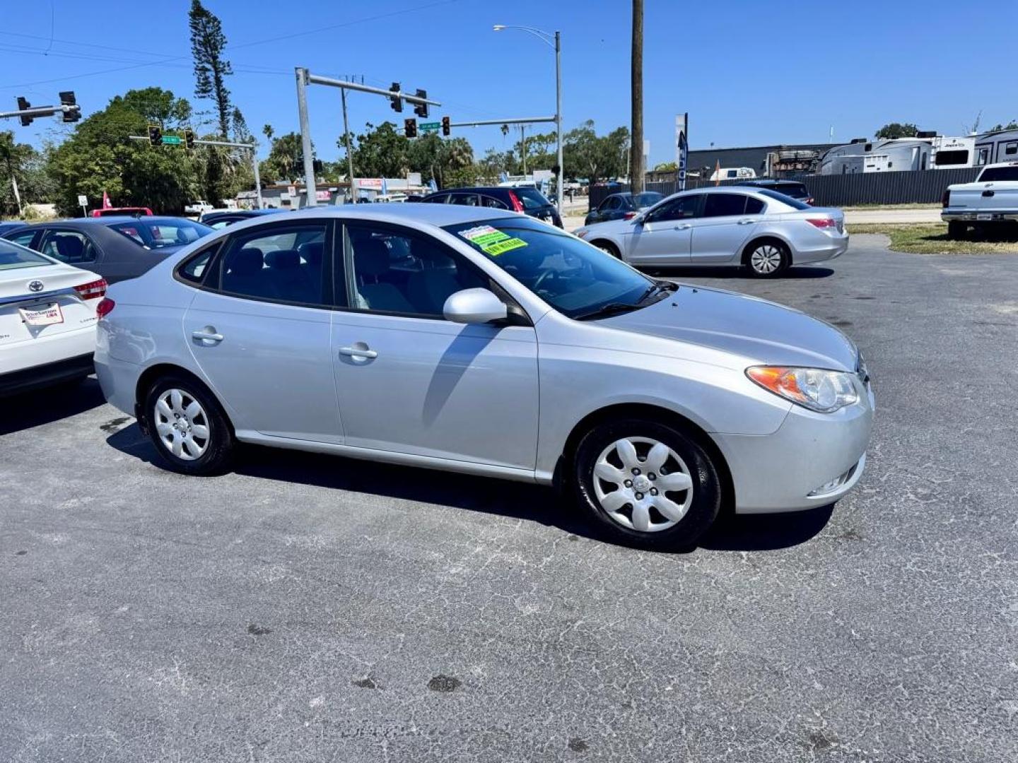 2008 SILVER HYUNDAI ELANTRA GLS (KMHDU46D58U) with an 2.0L engine, Automatic transmission, located at 2929 9th St. West, Bradenton, 34205, (941) 242-2810, 27.473591, -82.570679 - Thanks for inquring into DriveNation USA! All vehicles listed can be viewed at www.drivenationusa.com for vehicle history reports and additonal info. We cannot quote any terms such as down payments or monthly payments without an application. You can apply directly at www.drivenationusa.com or by con - Photo#1