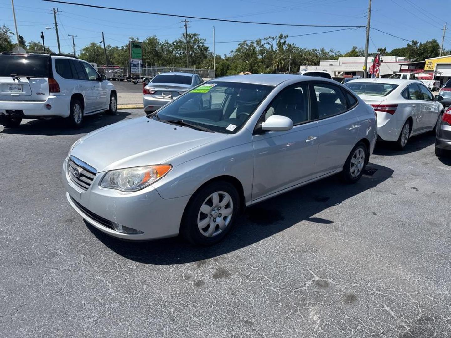 2008 SILVER HYUNDAI ELANTRA GLS (KMHDU46D58U) with an 2.0L engine, Automatic transmission, located at 2929 9th St. West, Bradenton, 34205, (941) 242-2810, 27.473591, -82.570679 - Thanks for inquring into DriveNation USA! All vehicles listed can be viewed at www.drivenationusa.com for vehicle history reports and additonal info. We cannot quote any terms such as down payments or monthly payments without an application. You can apply directly at www.drivenationusa.com or by con - Photo#3