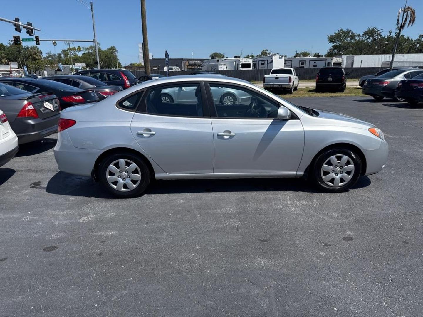 2008 SILVER HYUNDAI ELANTRA GLS (KMHDU46D58U) with an 2.0L engine, Automatic transmission, located at 2929 9th St. West, Bradenton, 34205, (941) 242-2810, 27.473591, -82.570679 - Thanks for inquring into DriveNation USA! All vehicles listed can be viewed at www.drivenationusa.com for vehicle history reports and additonal info. We cannot quote any terms such as down payments or monthly payments without an application. You can apply directly at www.drivenationusa.com or by con - Photo#7