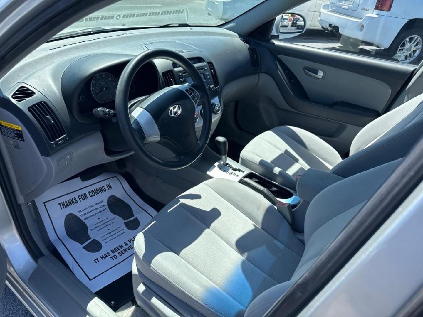 2008 SILVER HYUNDAI ELANTRA GLS (KMHDU46D58U) with an 2.0L engine, Automatic transmission, located at 2929 9th St. West, Bradenton, 34205, (941) 242-2810, 27.473591, -82.570679 - Thanks for inquring into DriveNation USA! All vehicles listed can be viewed at www.drivenationusa.com for vehicle history reports and additonal info. We cannot quote any terms such as down payments or monthly payments without an application. You can apply directly at www.drivenationusa.com or by con - Photo#8