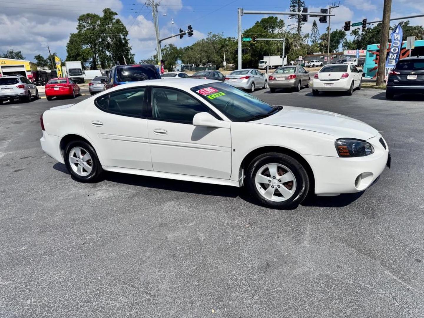 2008 WHITE PONTIAC GRAND PRIX (2G2WP552681) with an 3.8L engine, Automatic transmission, located at 2929 9th St. West, Bradenton, 34205, (941) 242-2810, 27.473591, -82.570679 - Thanks for inquring into DriveNation USA! All vehicles listed can be viewed at www.drivenationusa.com for vehicle history reports and additonal info. We cannot quote any terms such as down payments or monthly payments without an application. You can apply directly at www.drivenationusa.com or by con - Photo#0