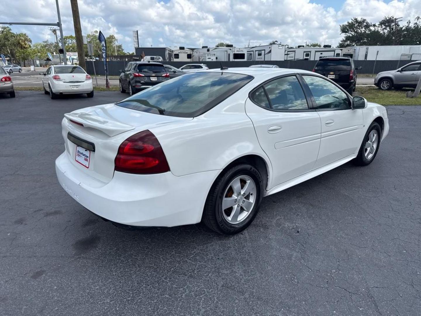 2008 WHITE PONTIAC GRAND PRIX (2G2WP552681) with an 3.8L engine, Automatic transmission, located at 2929 9th St. West, Bradenton, 34205, (941) 242-2810, 27.473591, -82.570679 - Thanks for inquring into DriveNation USA! All vehicles listed can be viewed at www.drivenationusa.com for vehicle history reports and additonal info. We cannot quote any terms such as down payments or monthly payments without an application. You can apply directly at www.drivenationusa.com or by con - Photo#8
