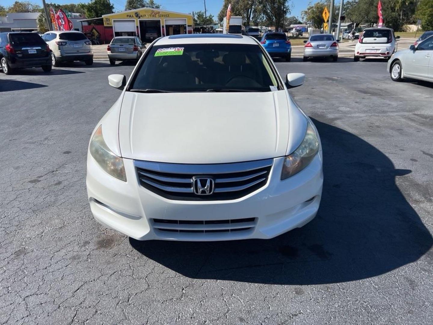 2011 WHITE HONDA ACCORD EXL (1HGCP3F85BA) with an 3.5L engine, Automatic transmission, located at 2929 9th St. West, Bradenton, 34205, (941) 242-2810, 27.473591, -82.570679 - Photo#3