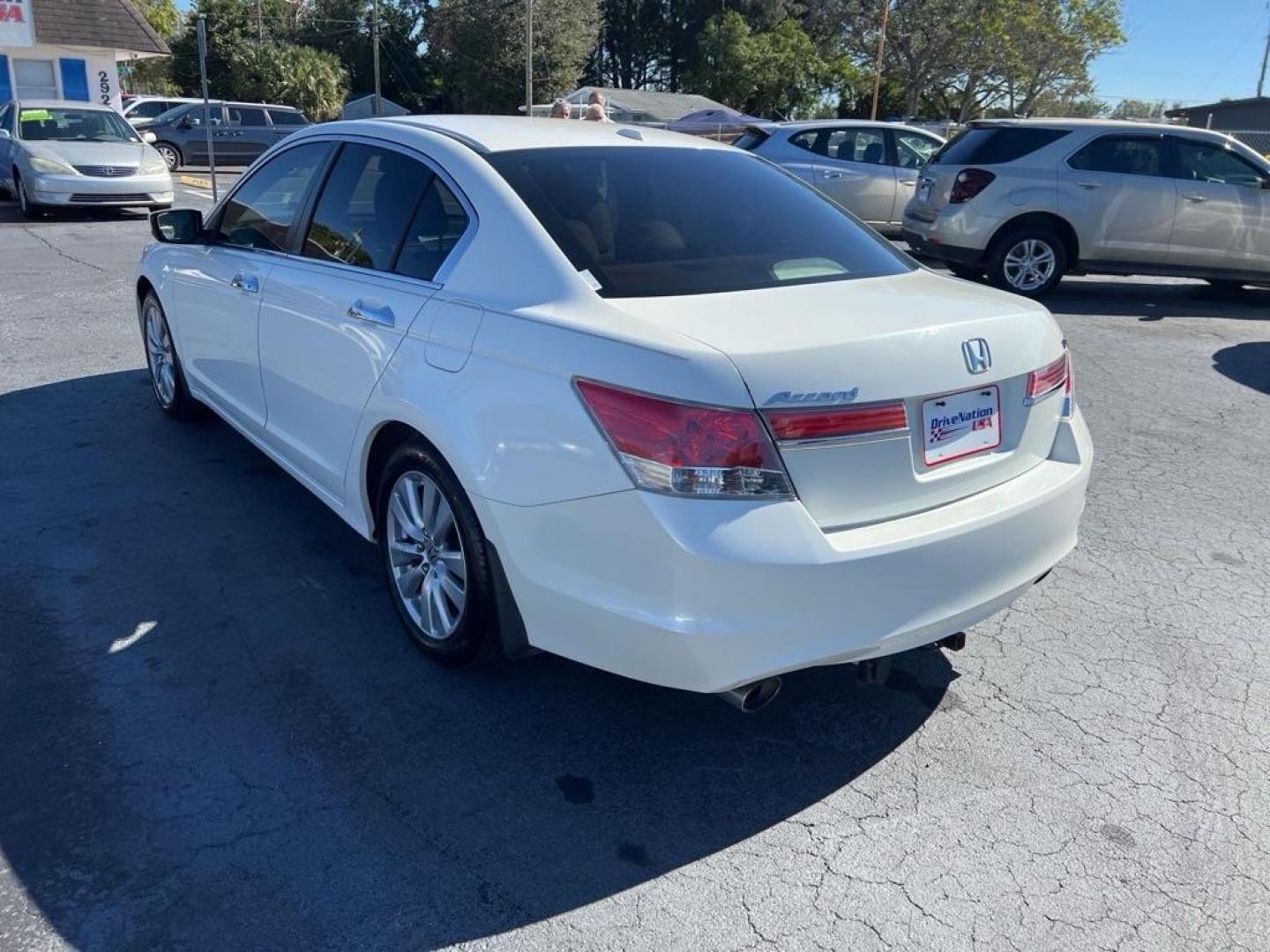 2011 WHITE HONDA ACCORD EXL (1HGCP3F85BA) with an 3.5L engine, Automatic transmission, located at 2929 9th St. West, Bradenton, 34205, (941) 242-2810, 27.473591, -82.570679 - Photo#6
