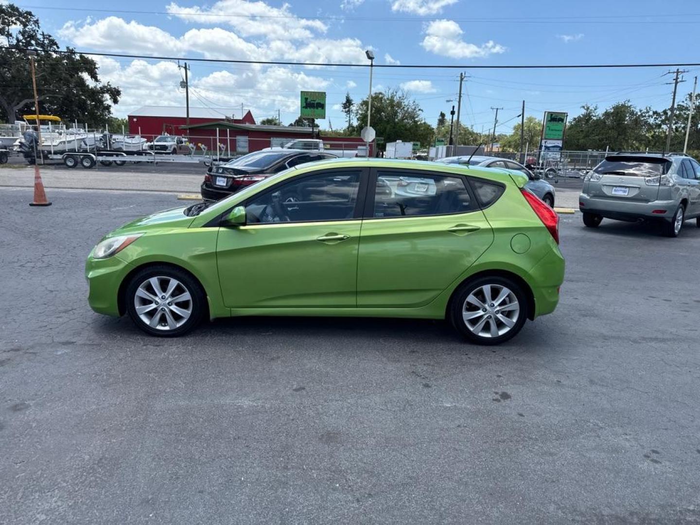 2012 GREEN HYUNDAI ACCENT GLS (KMHCU5AE1CU) with an 1.6L engine, Automatic transmission, located at 2929 9th St. West, Bradenton, 34205, (941) 242-2810, 27.473591, -82.570679 - Thanks for inquring into DriveNation USA! All vehicles listed can be viewed at www.drivenationusa.com for vehicle history reports and additonal info. We cannot quote any terms such as down payments or monthly payments without an application. You can apply directly at www.drivenationusa.com or by con - Photo#5