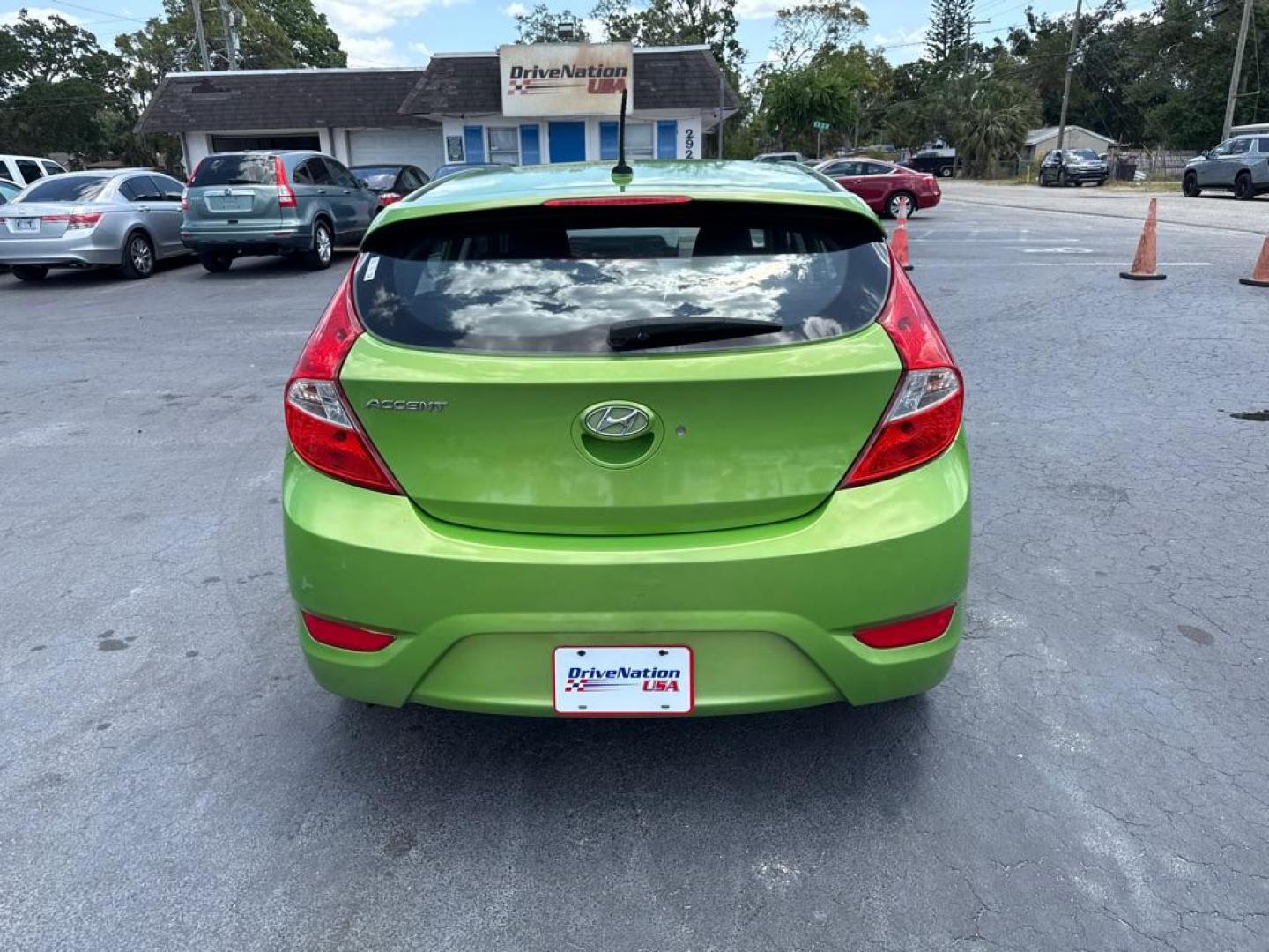 2012 GREEN HYUNDAI ACCENT GLS (KMHCU5AE1CU) with an 1.6L engine, Automatic transmission, located at 2929 9th St. West, Bradenton, 34205, (941) 242-2810, 27.473591, -82.570679 - Thanks for inquring into DriveNation USA! All vehicles listed can be viewed at www.drivenationusa.com for vehicle history reports and additonal info. We cannot quote any terms such as down payments or monthly payments without an application. You can apply directly at www.drivenationusa.com or by con - Photo#7