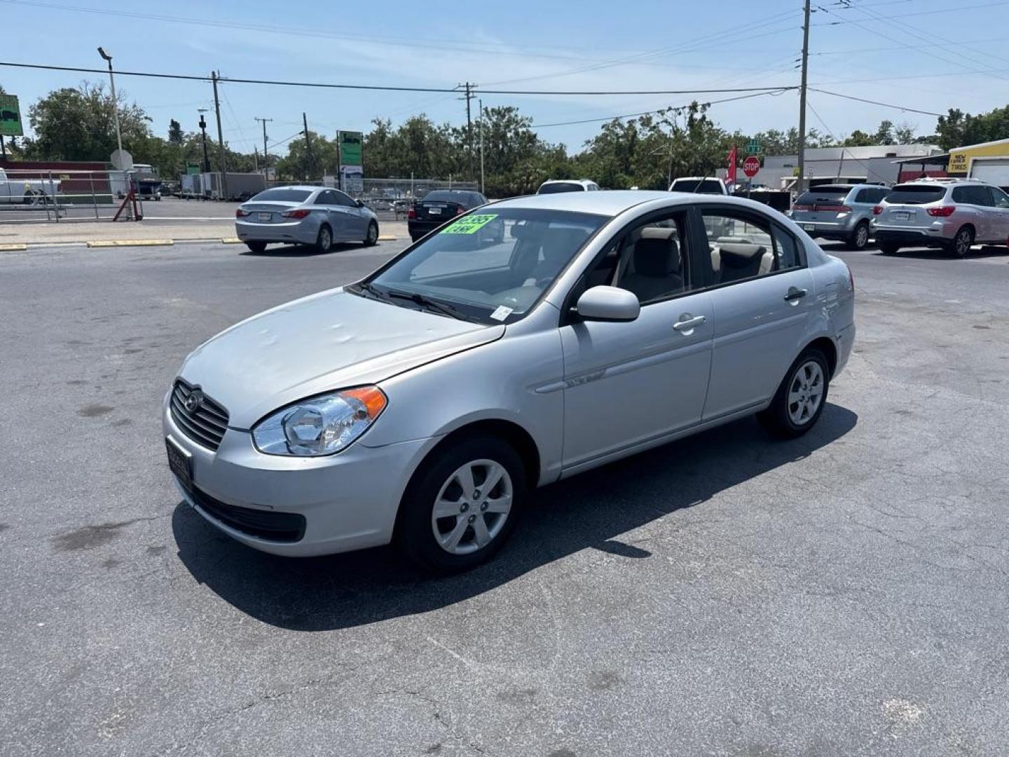2011 SILVER HYUNDAI ACCENT GLS (KMHCN4AC3BU) with an 1.6L engine, Automatic transmission, located at 2929 9th St. West, Bradenton, 34205, (941) 242-2810, 27.473591, -82.570679 - Thanks for inquring into DriveNation USA! All vehicles listed can be viewed at www.drivenationusa.com for vehicle history reports and additonal info. We cannot quote any terms such as down payments or monthly payments without an application. You can apply directly at www.drivenationusa.com or by con - Photo#4