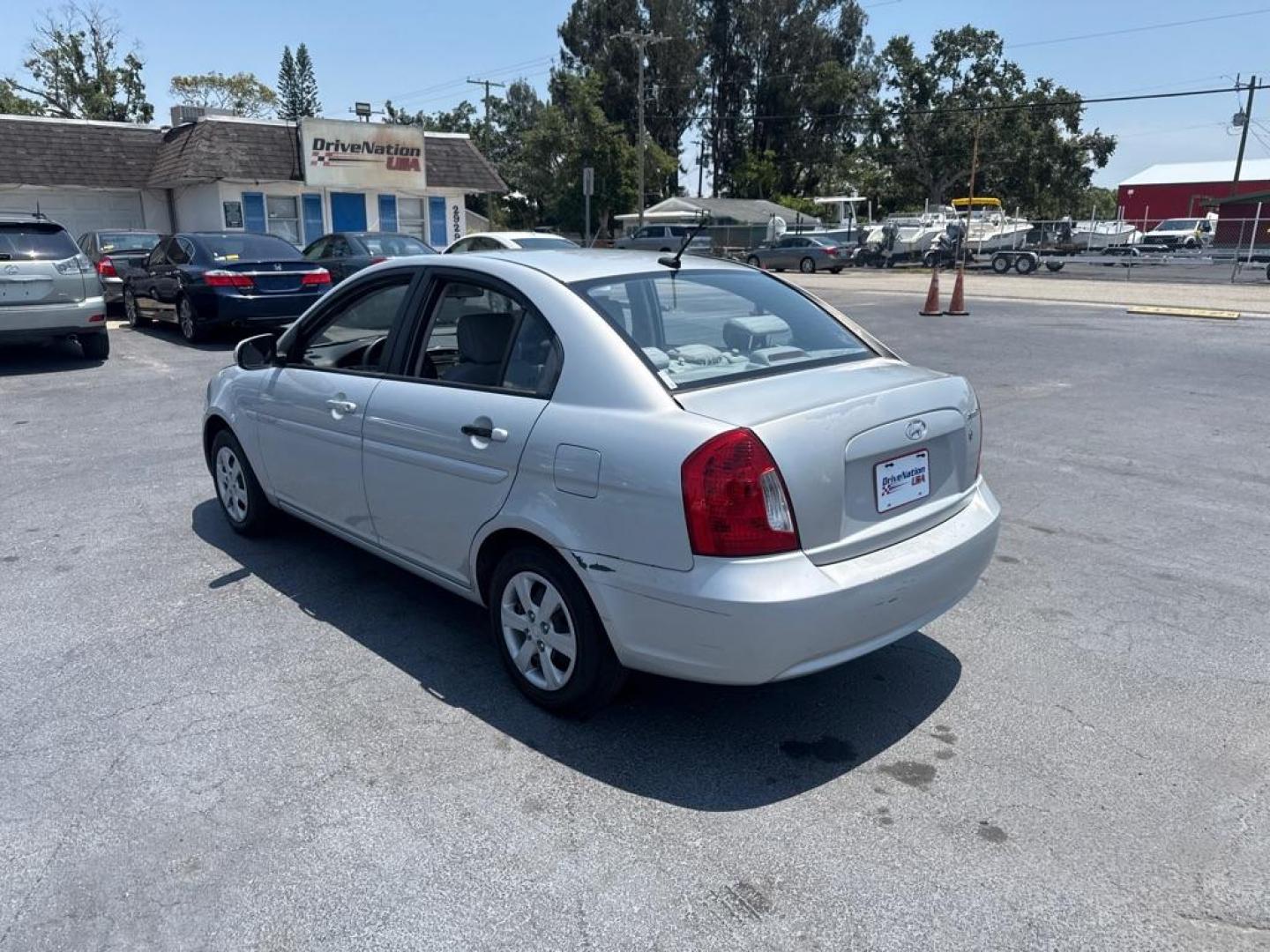 2011 SILVER HYUNDAI ACCENT GLS (KMHCN4AC3BU) with an 1.6L engine, Automatic transmission, located at 2929 9th St. West, Bradenton, 34205, (941) 242-2810, 27.473591, -82.570679 - Thanks for inquring into DriveNation USA! All vehicles listed can be viewed at www.drivenationusa.com for vehicle history reports and additonal info. We cannot quote any terms such as down payments or monthly payments without an application. You can apply directly at www.drivenationusa.com or by con - Photo#6