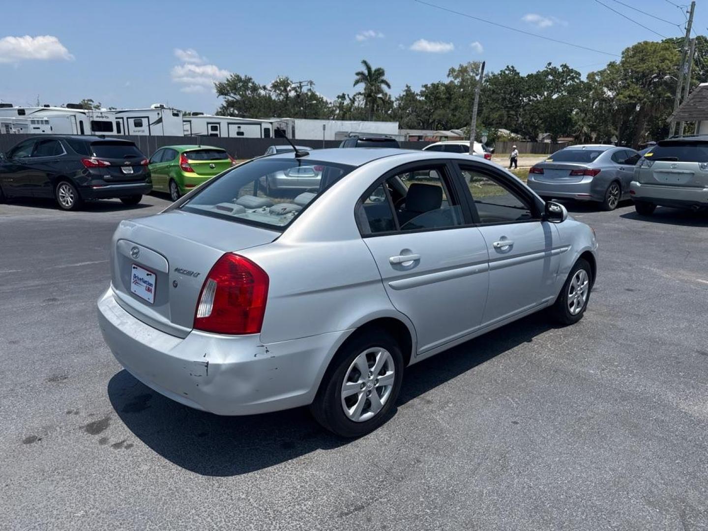 2011 SILVER HYUNDAI ACCENT GLS (KMHCN4AC3BU) with an 1.6L engine, Automatic transmission, located at 2929 9th St. West, Bradenton, 34205, (941) 242-2810, 27.473591, -82.570679 - Thanks for inquring into DriveNation USA! All vehicles listed can be viewed at www.drivenationusa.com for vehicle history reports and additonal info. We cannot quote any terms such as down payments or monthly payments without an application. You can apply directly at www.drivenationusa.com or by con - Photo#8