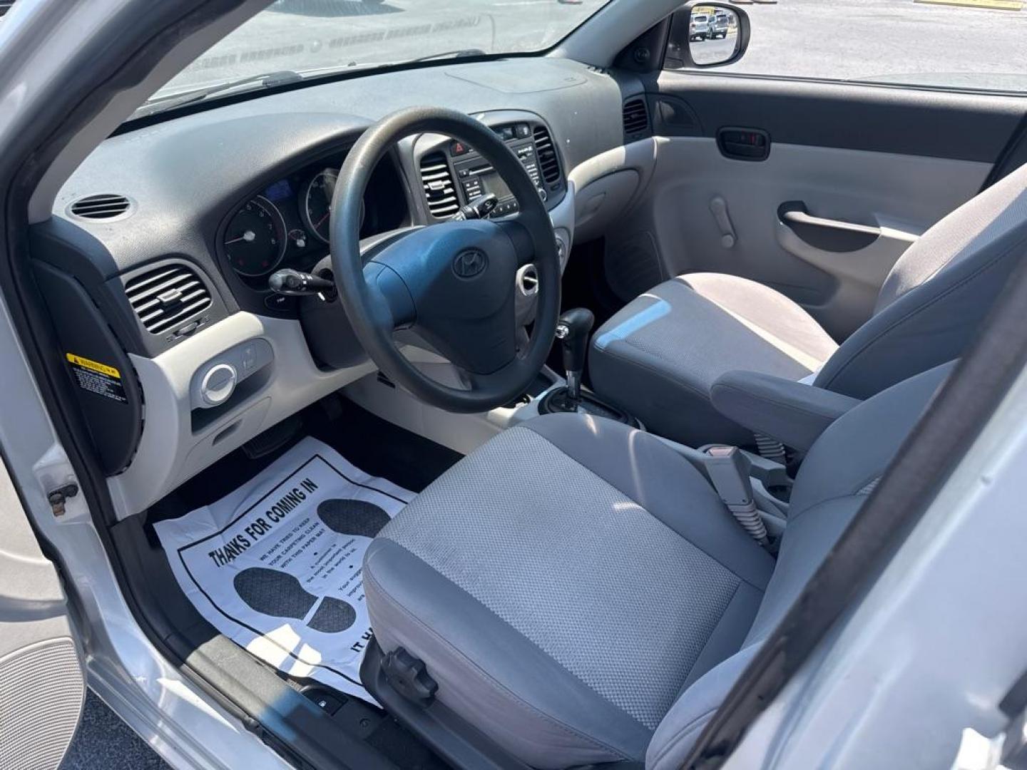 2011 SILVER HYUNDAI ACCENT GLS (KMHCN4AC3BU) with an 1.6L engine, Automatic transmission, located at 2929 9th St. West, Bradenton, 34205, (941) 242-2810, 27.473591, -82.570679 - Thanks for inquring into DriveNation USA! All vehicles listed can be viewed at www.drivenationusa.com for vehicle history reports and additonal info. We cannot quote any terms such as down payments or monthly payments without an application. You can apply directly at www.drivenationusa.com or by con - Photo#10