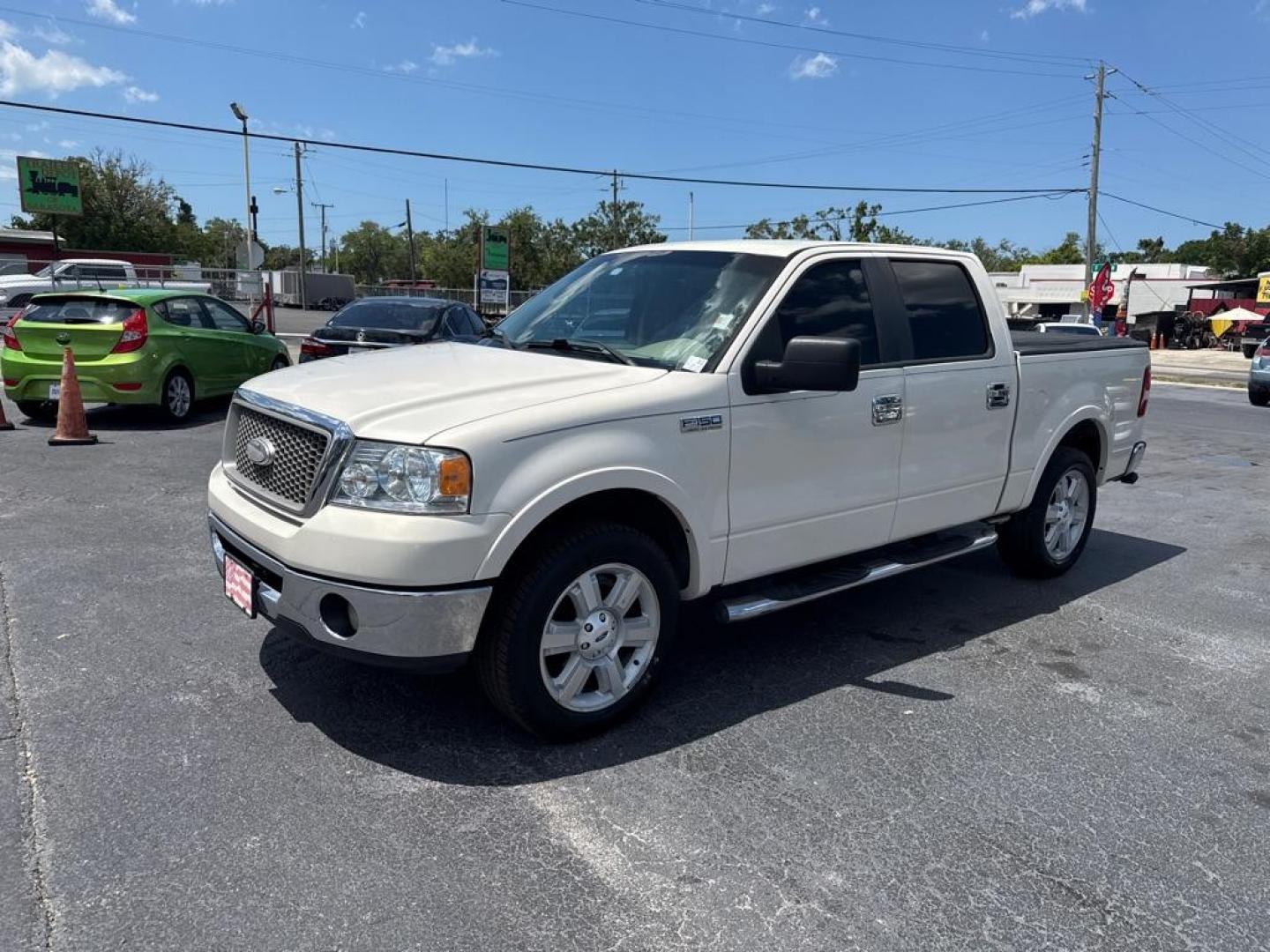 2007 WHITE FORD F150 SUPERCREW (1FTPW12V07F) with an 5.4L engine, Automatic transmission, located at 2929 9th St. West, Bradenton, 34205, (941) 242-2810, 27.473591, -82.570679 - Thanks for inquring into DriveNation USA! All vehicles listed can be viewed at www.drivenationusa.com for vehicle history reports and additonal info. We cannot quote any terms such as down payments or monthly payments without an application. You can apply directly at www.drivenationusa.com or by con - Photo#3