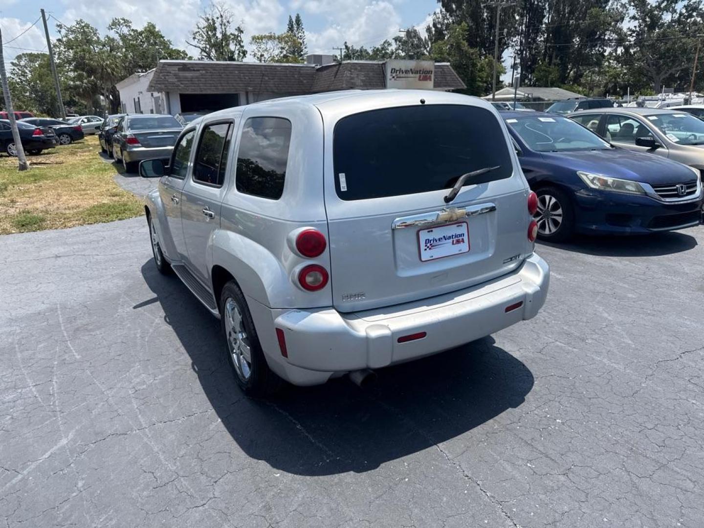 2009 SILVER CHEVROLET HHR LT (3GNCA53V99S) with an 2.4L engine, Automatic transmission, located at 2929 9th St. West, Bradenton, 34205, (941) 242-2810, 27.473591, -82.570679 - Thanks for inquring into DriveNation USA! All vehicles listed can be viewed at www.drivenationusa.com for vehicle history reports and additonal info. We cannot quote any terms such as down payments or monthly payments without an application. You can apply directly at www.drivenationusa.com or by con - Photo#5