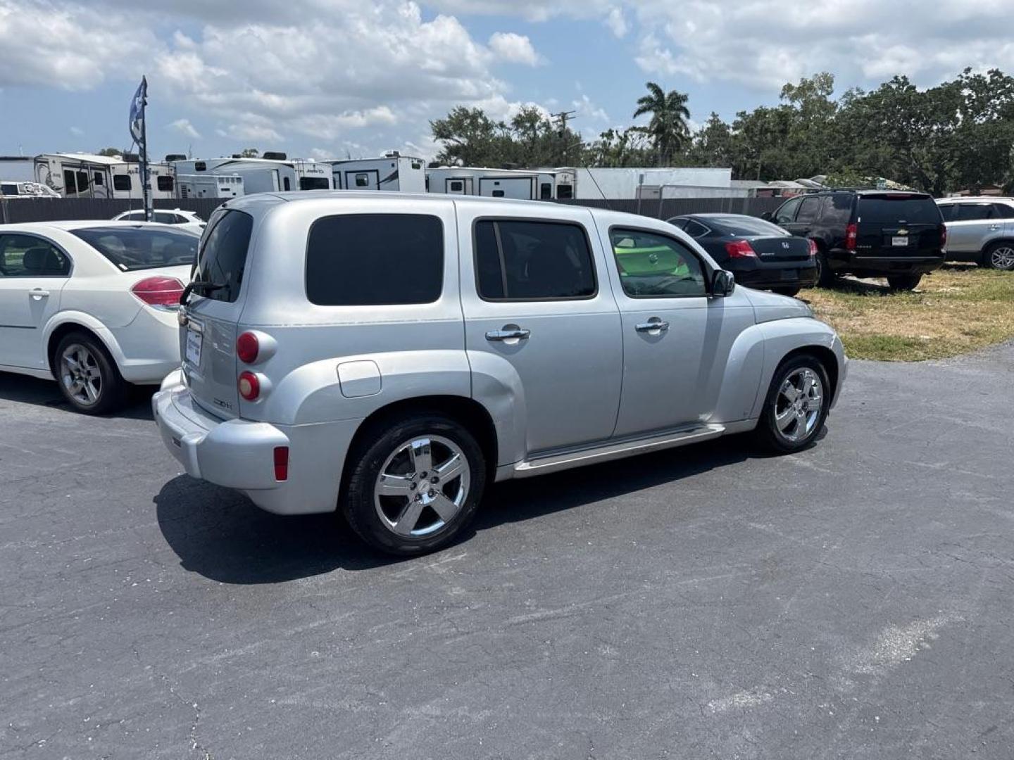 2009 SILVER CHEVROLET HHR LT (3GNCA53V99S) with an 2.4L engine, Automatic transmission, located at 2929 9th St. West, Bradenton, 34205, (941) 242-2810, 27.473591, -82.570679 - Thanks for inquring into DriveNation USA! All vehicles listed can be viewed at www.drivenationusa.com for vehicle history reports and additonal info. We cannot quote any terms such as down payments or monthly payments without an application. You can apply directly at www.drivenationusa.com or by con - Photo#7