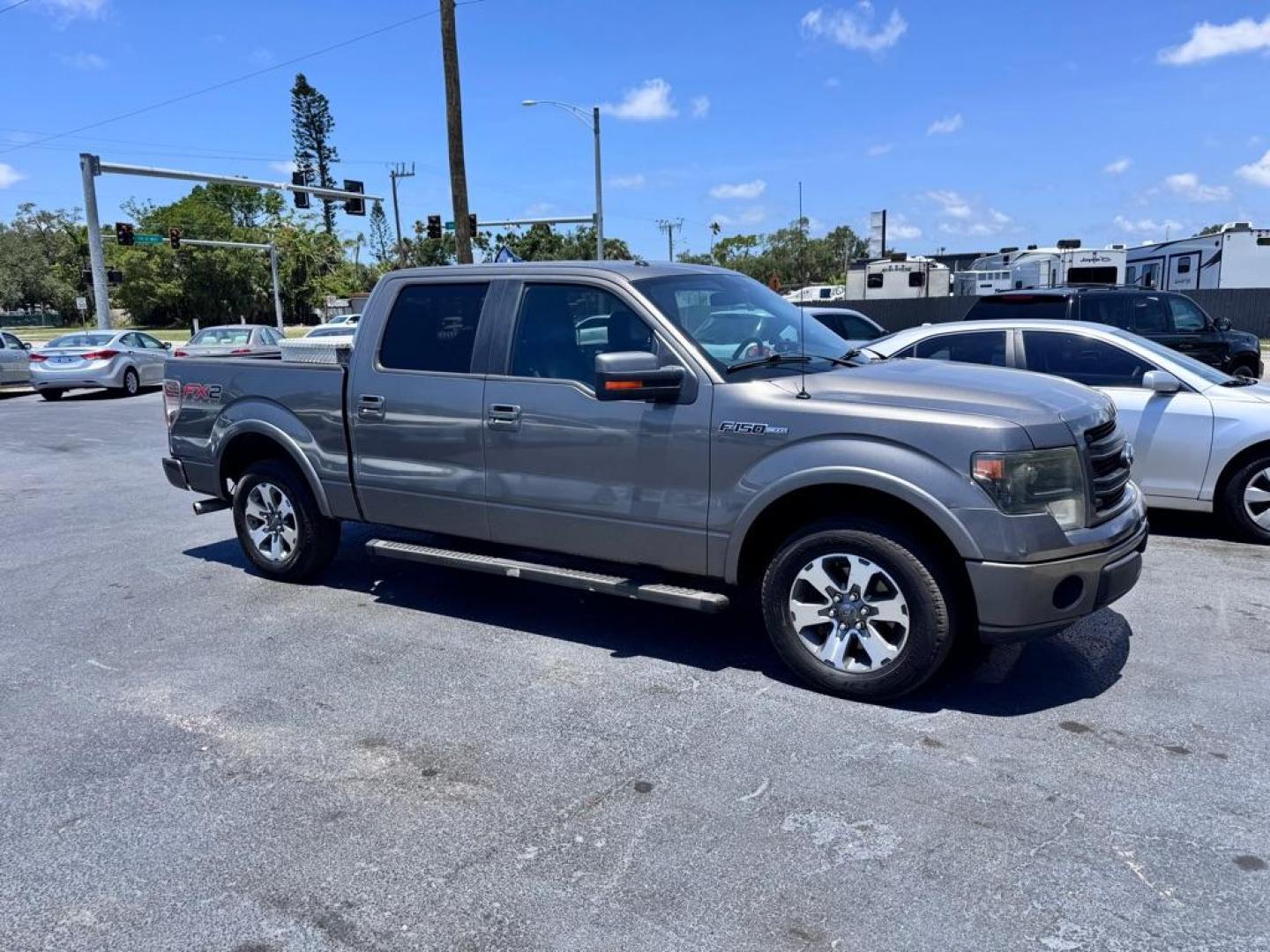2013 GRAY FORD F150 SUPERCREW (1FTFW1CF2DF) with an 5.0L engine, Automatic transmission, located at 2929 9th St. West, Bradenton, 34205, (941) 242-2810, 27.473591, -82.570679 - Thanks for inquring into DriveNation USA! All vehicles listed can be viewed at www.drivenationusa.com for vehicle history reports and additonal info. We cannot quote any terms such as down payments or monthly payments without an application. You can apply directly at www.drivenationusa.com or by con - Photo#0